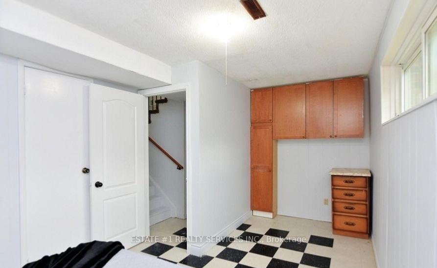 Photo 14 of 33 Camberley Crescent, Brampton, Brampton North — HOMEH