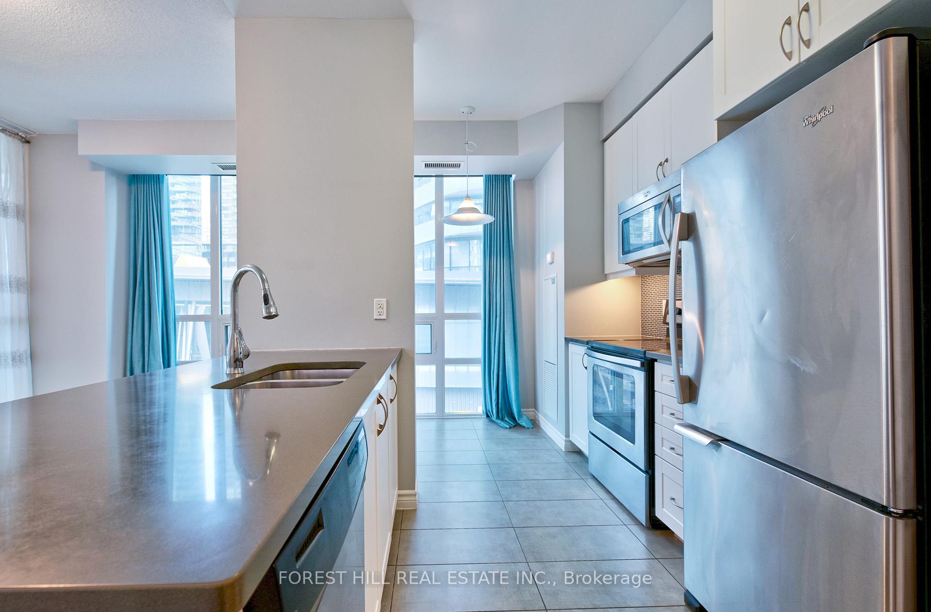 Photo 7 of Unit 306, 19 Grand Trunk Crescent, Toronto, Waterfront Communities — HOMEH