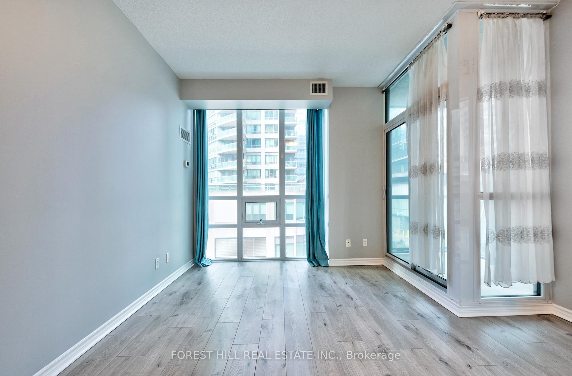 Photo 14 of Unit 306, 19 Grand Trunk Crescent, Toronto, Waterfront Communities — HOMEH