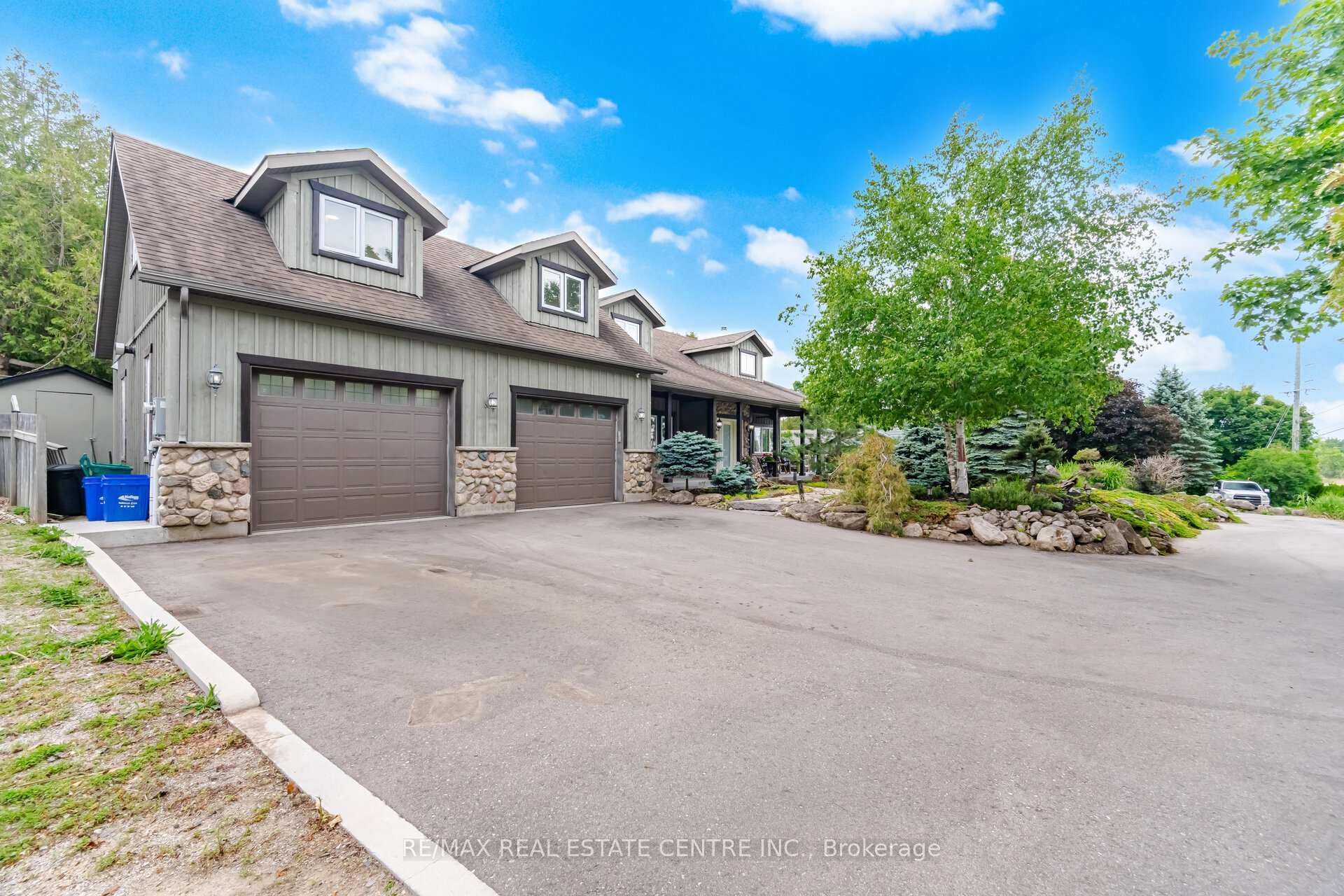 Photo 4 of 12860 Regional Rd 25, Halton Hills, Rural Halton Hills — HOMEH