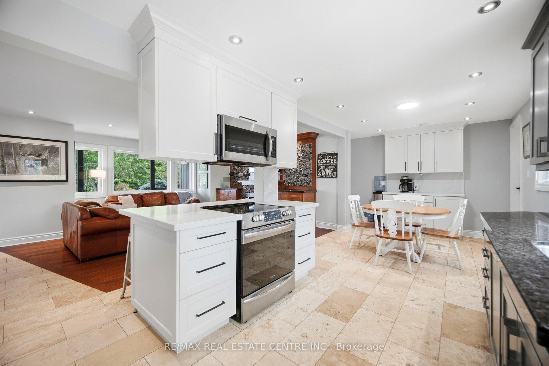 Photo 13 of 12860 Regional Rd 25, Halton Hills, Rural Halton Hills — HOMEH