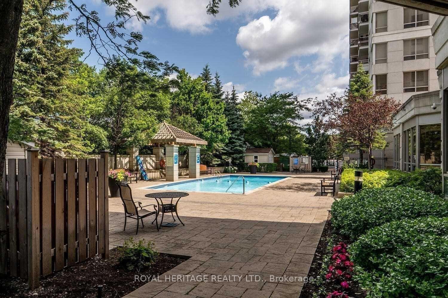 Photo 4 of Unit 805, 1000 The Esplanade N, Pickering, Town Centre — HOMEH