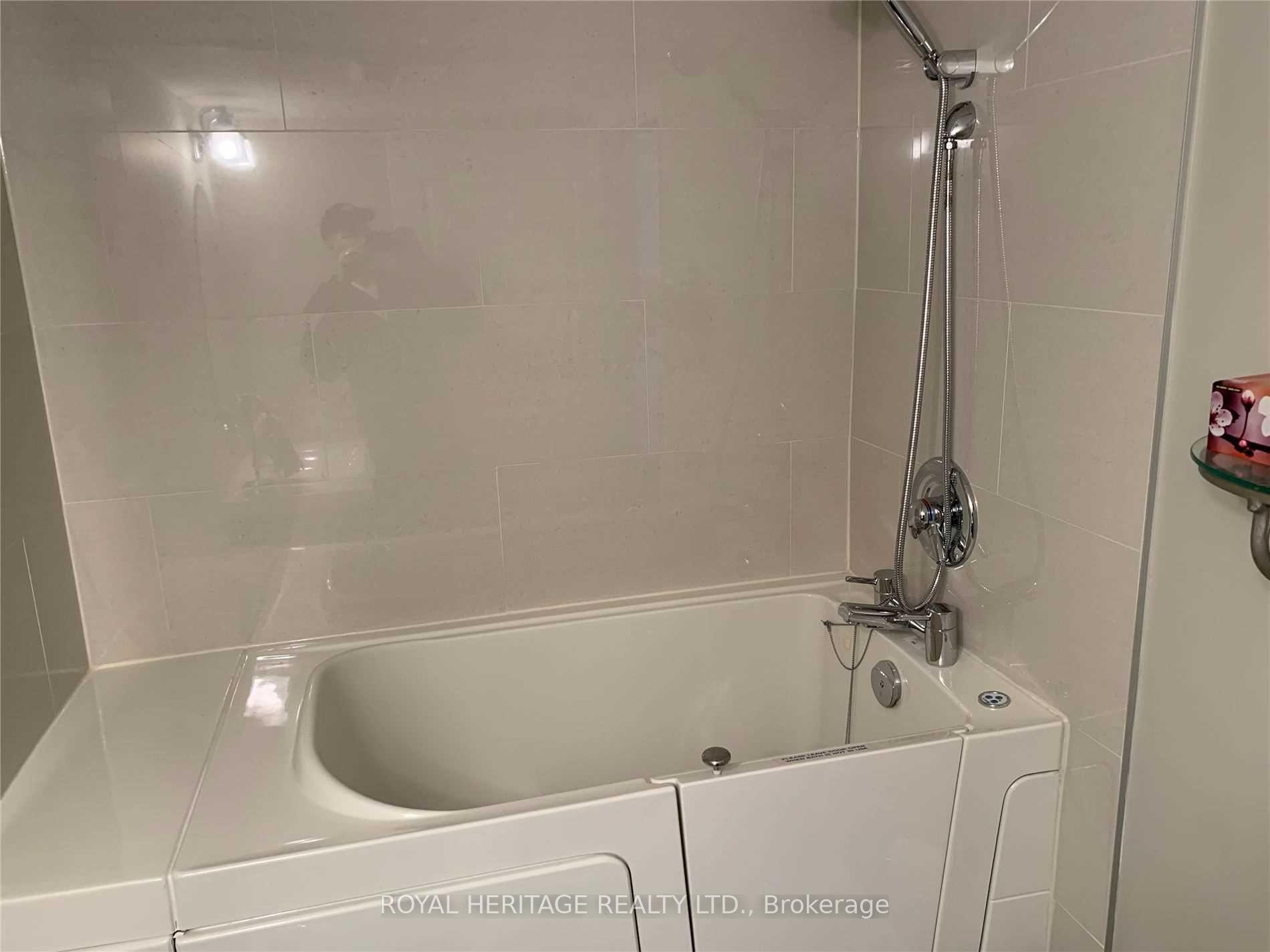 Photo 24 of Unit 805, 1000 The Esplanade N, Pickering, Town Centre — HOMEH