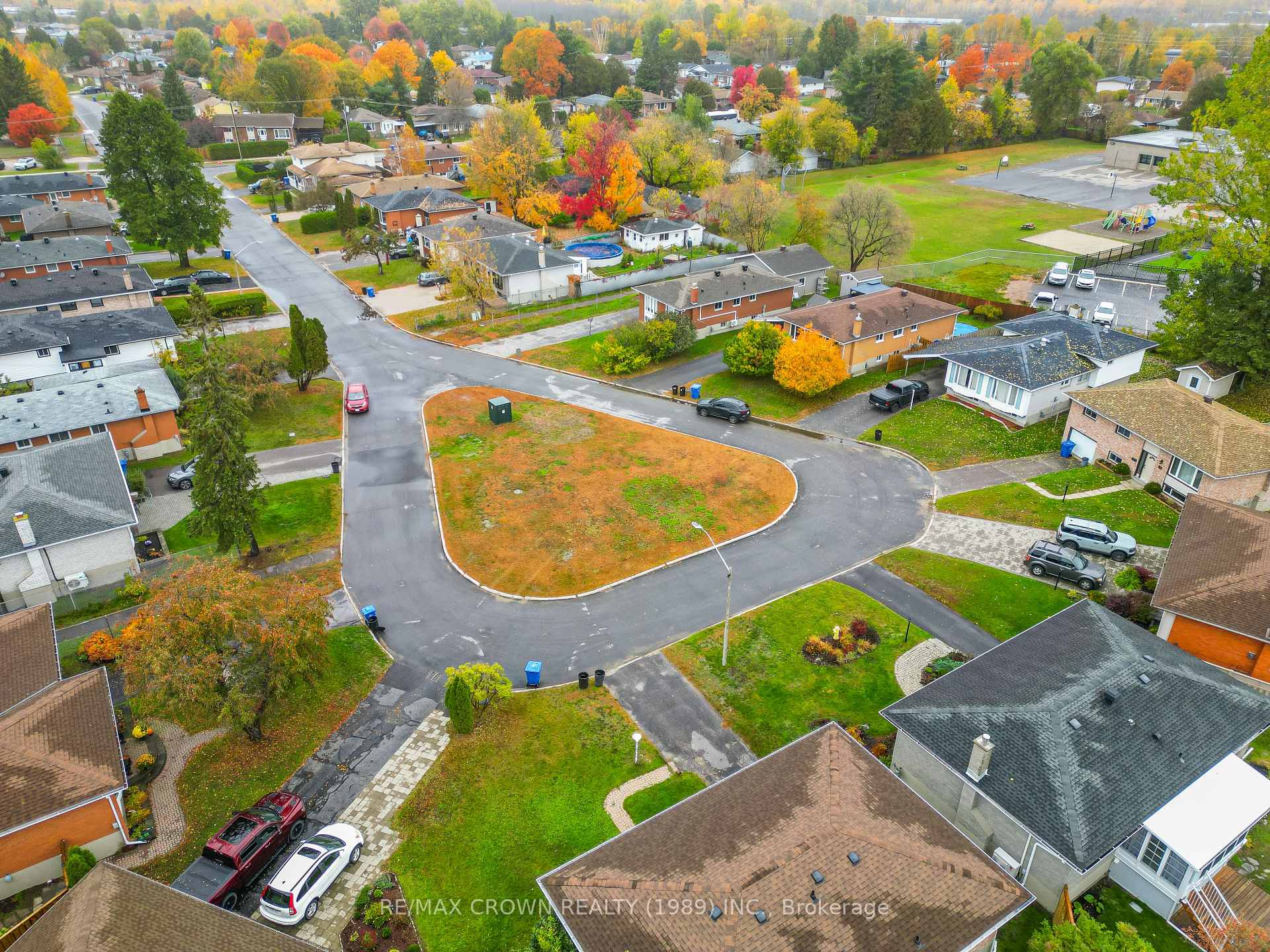 Photo 41 of 19 Knox Court, North Bay, Ferris — HOMEH