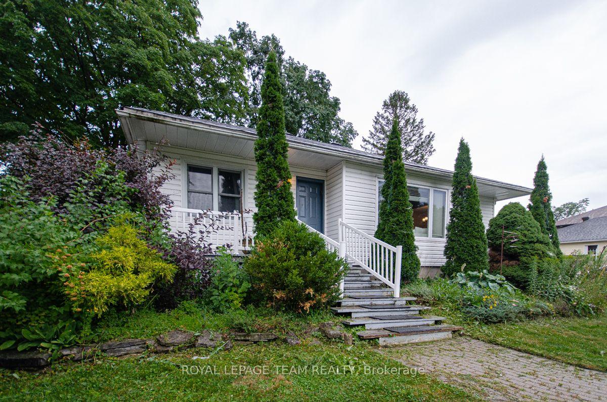 Photo 2 of 114 Withrow Avenue, Ottawa, Meadowlands/St. Claire Gardens — HOMEH