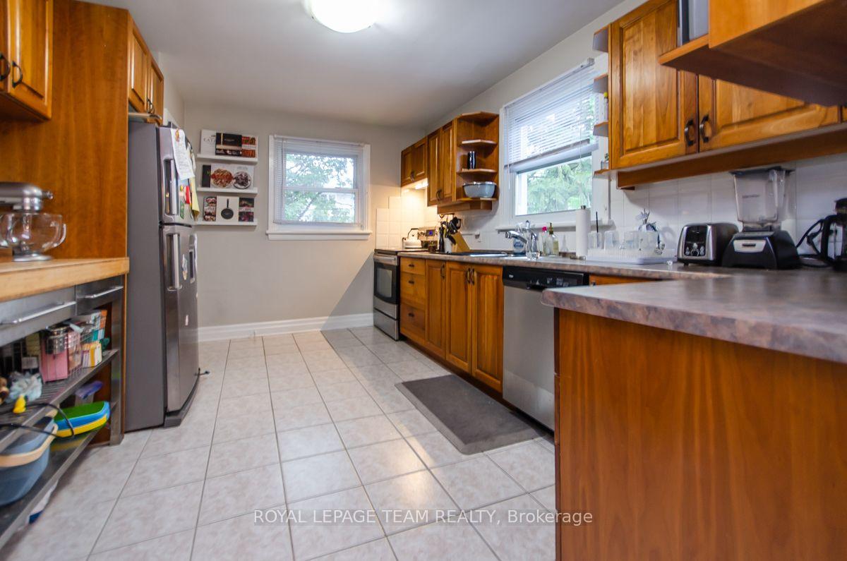 Photo 9 of 114 Withrow Avenue, Ottawa, Meadowlands/St. Claire Gardens — HOMEH