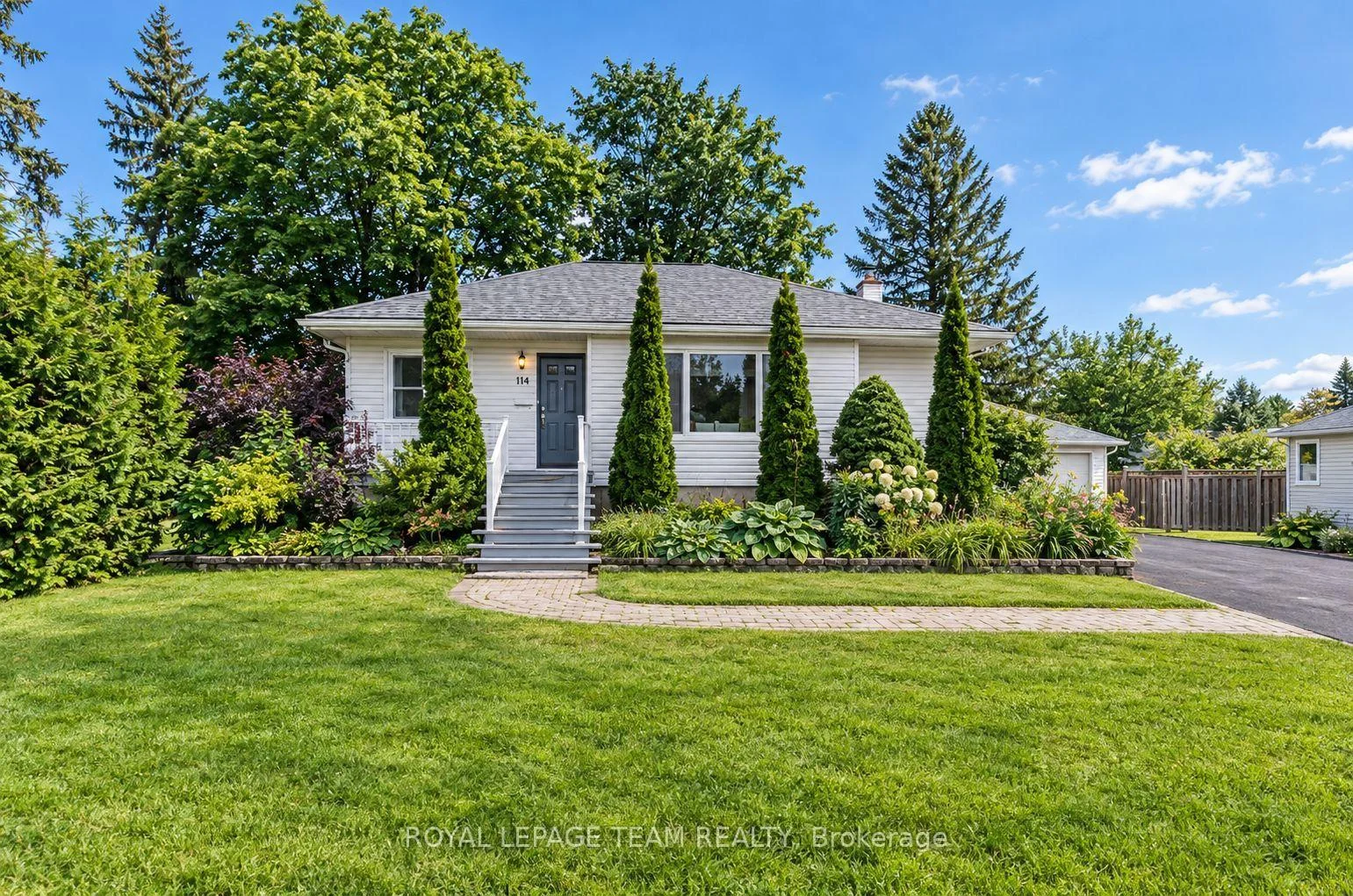 Photo of 114 Withrow Avenue