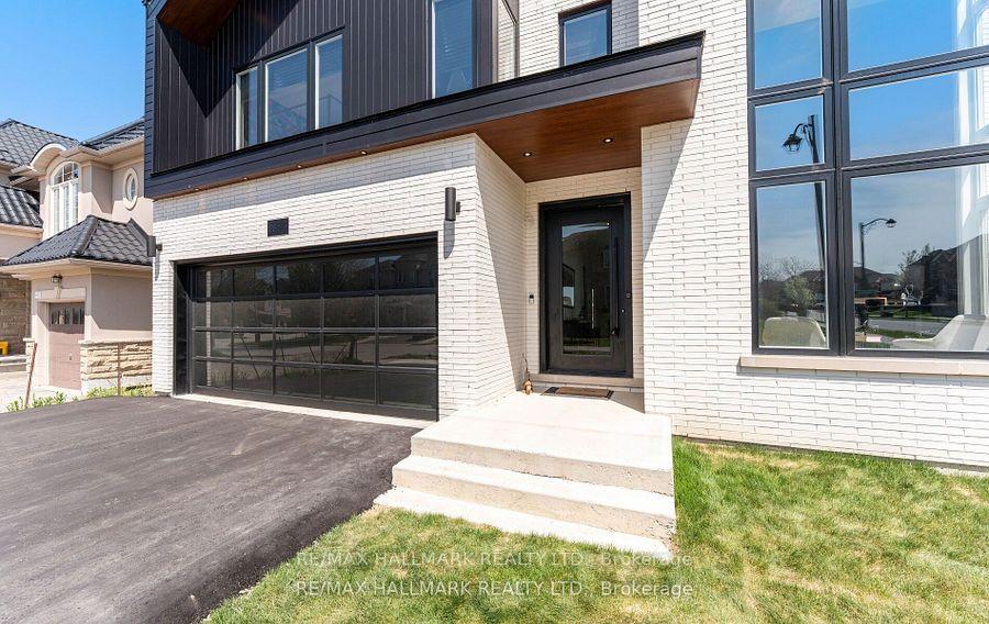 Photo 2 of 88 Cosford Street, Aurora, Bayview Northeast — HOMEH