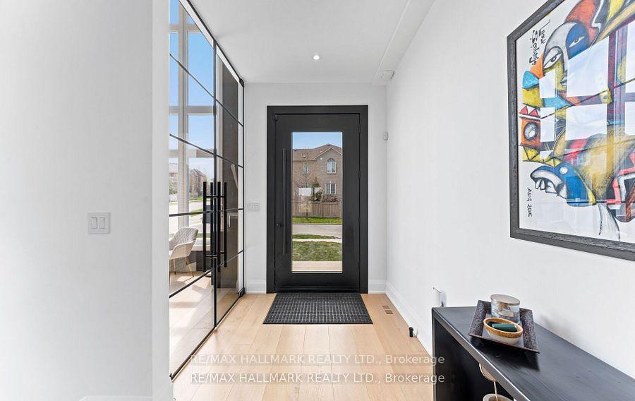Photo 3 of 88 Cosford Street, Aurora, Bayview Northeast — HOMEH