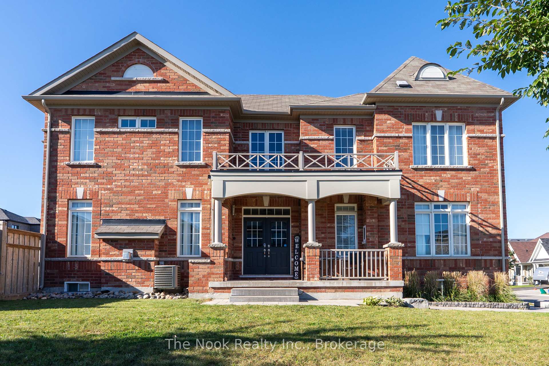 Photo 2 of 115 Noden Crescent, Clarington, Newcastle — HOMEH