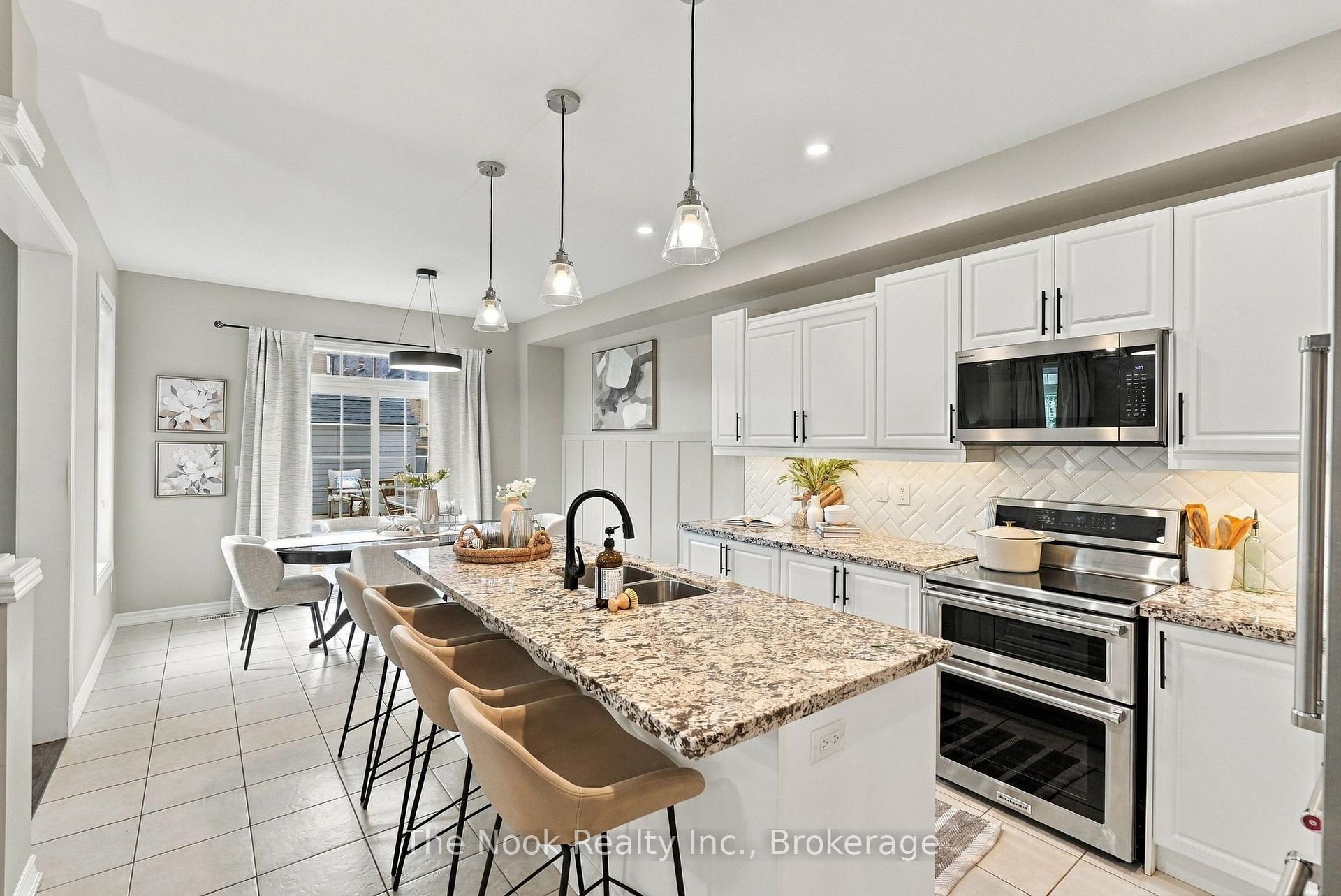 Photo 11 of 115 Noden Crescent, Clarington, Newcastle — HOMEH