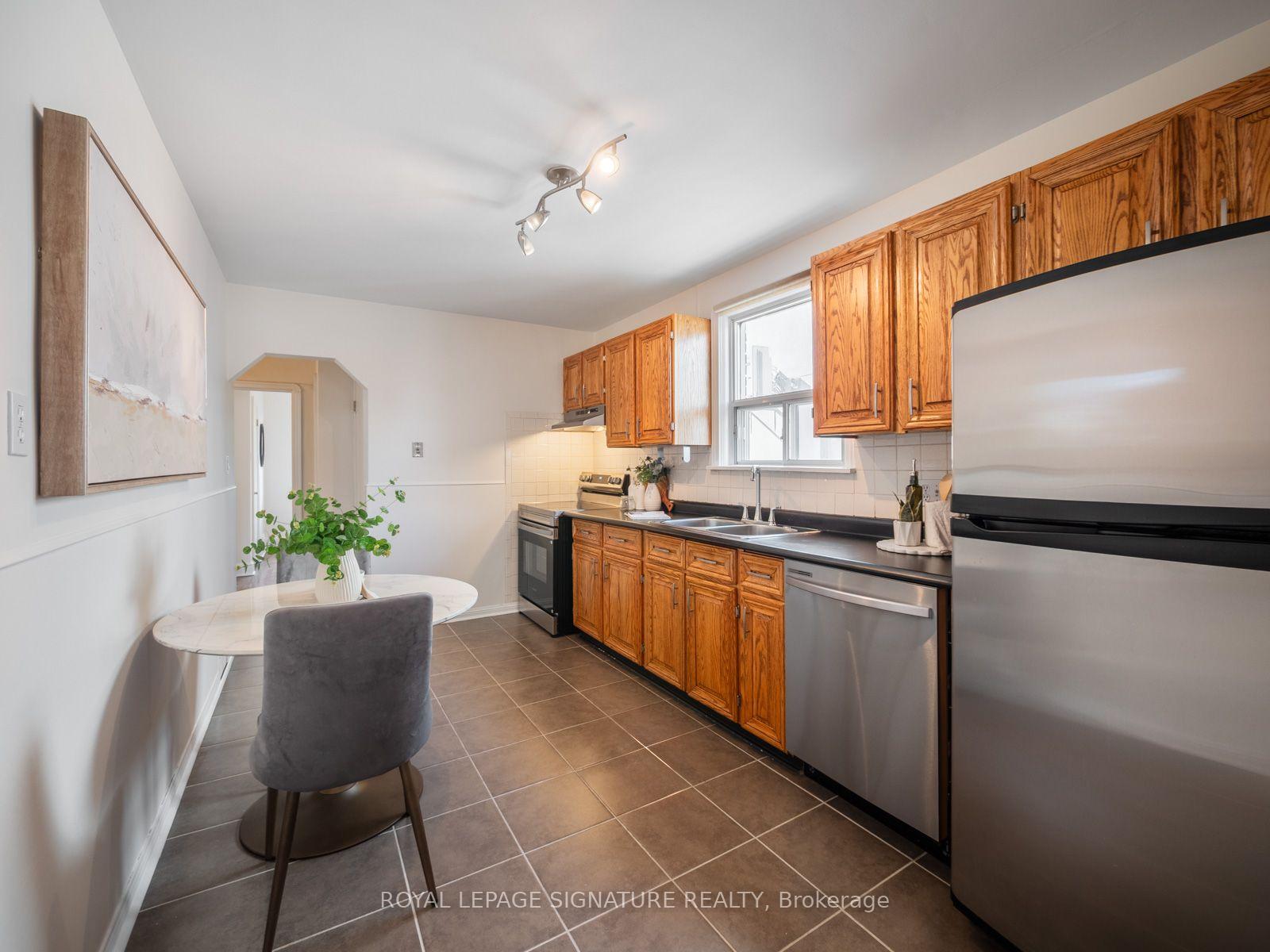 Photo 5 of 57 Yardley Avenue, Toronto, O'Connor-Parkview — HOMEH