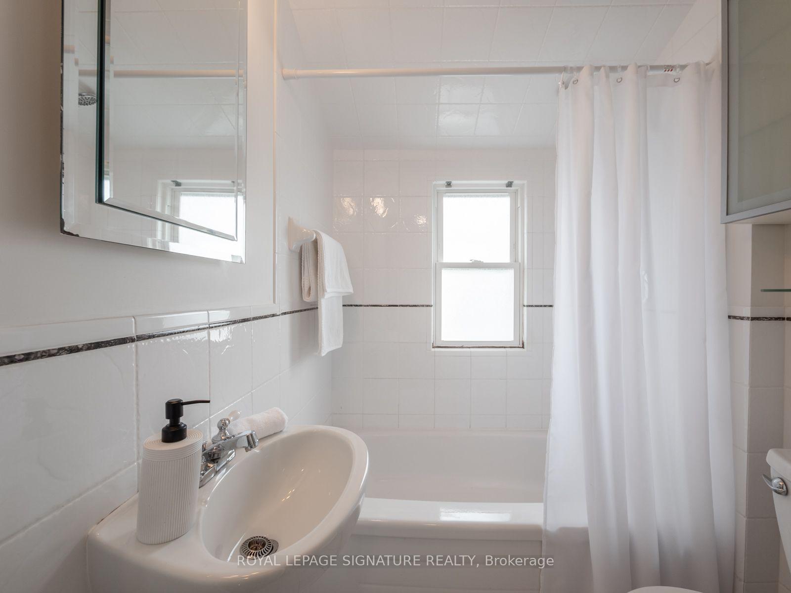 Photo 16 of 57 Yardley Avenue, Toronto, O'Connor-Parkview — HOMEH