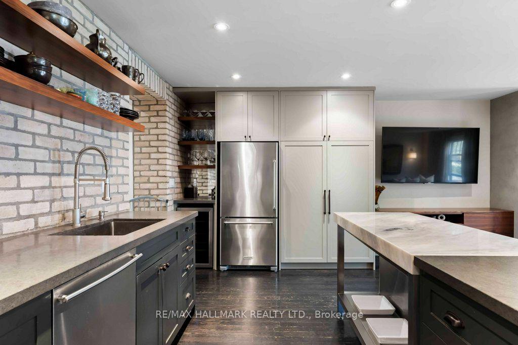 Photo 11 of 29 Standish Avenue, Toronto, Rosedale-Moore Park — HOMEH