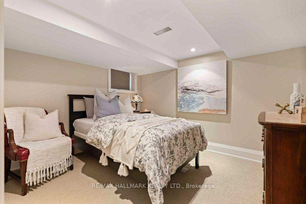 Photo 33 of 29 Standish Avenue, Toronto, Rosedale-Moore Park — HOMEH
