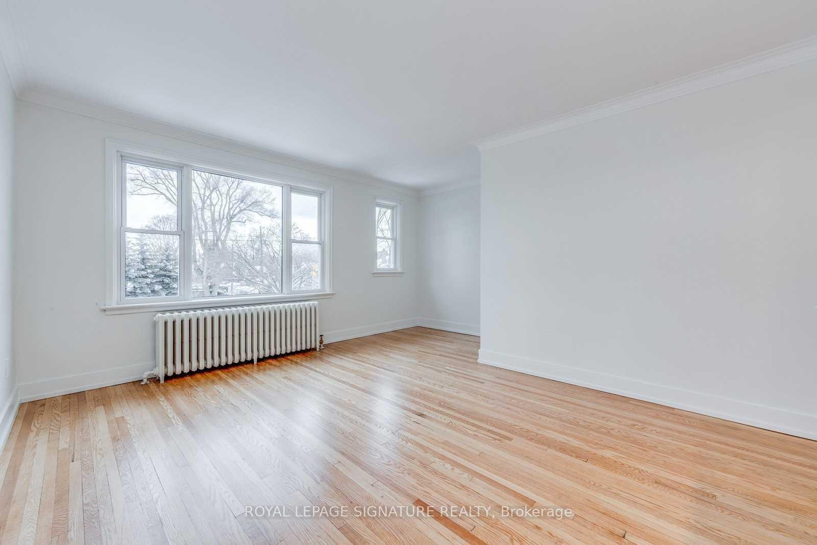 Photo 3 of Unit 6, 1089 Broadview Avenue, Toronto, Broadview North — HOMEH