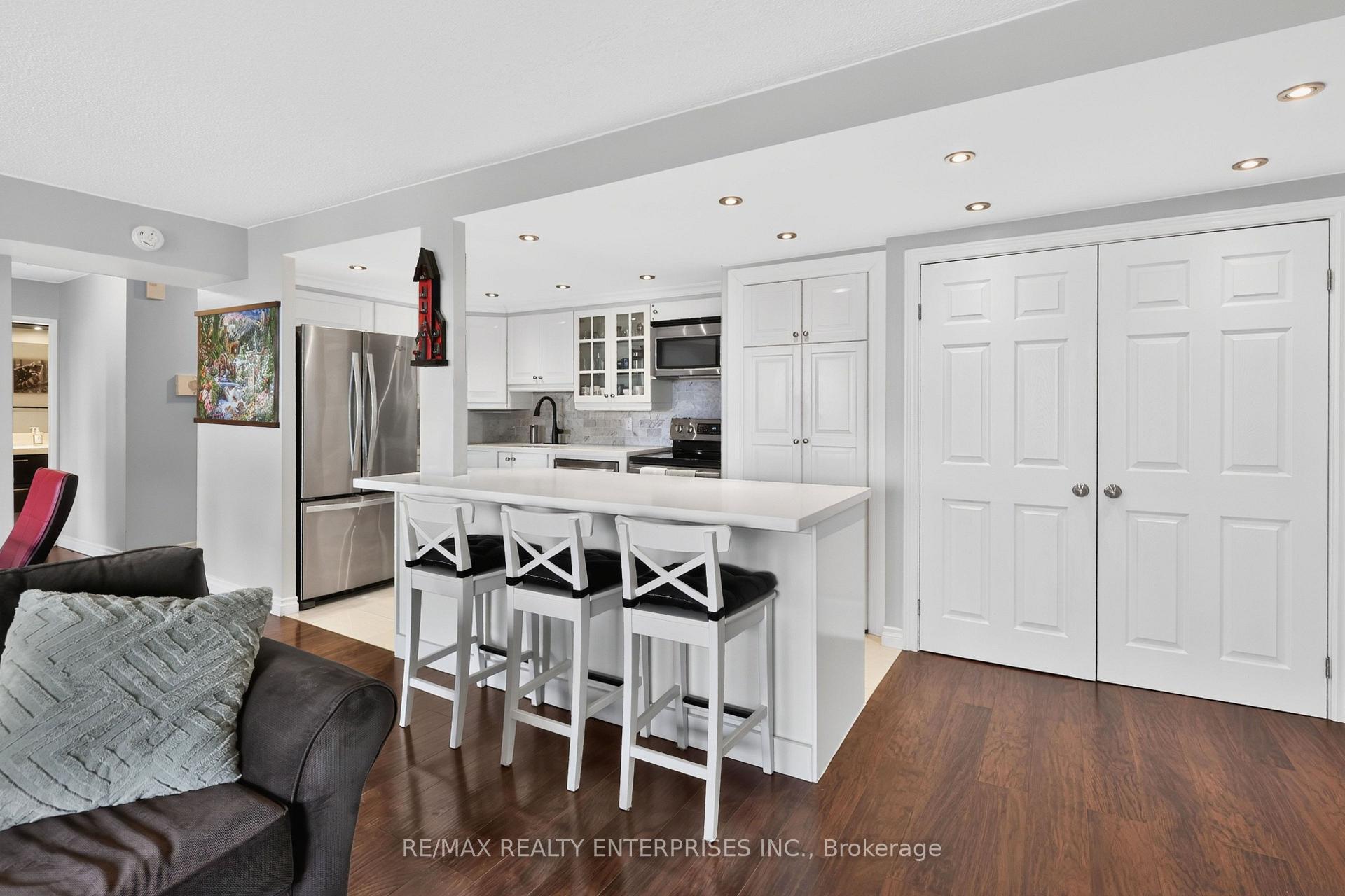 Photo 8 of Unit 610, 50 Elm Drive E, Mississauga, Mississauga Valleys — HOMEH