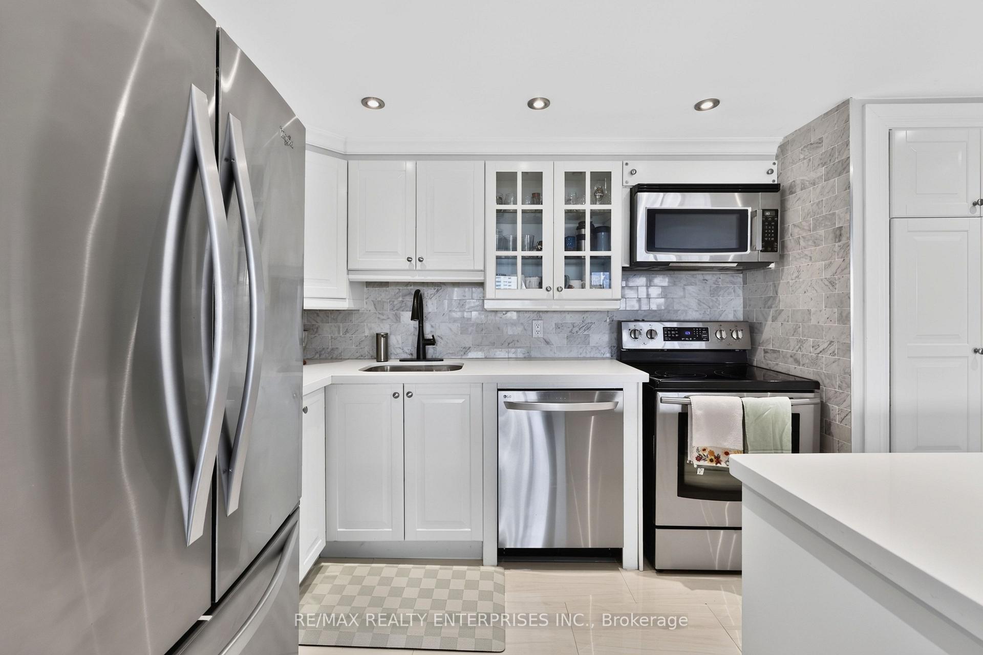 Photo 9 of Unit 610, 50 Elm Drive E, Mississauga, Mississauga Valleys — HOMEH