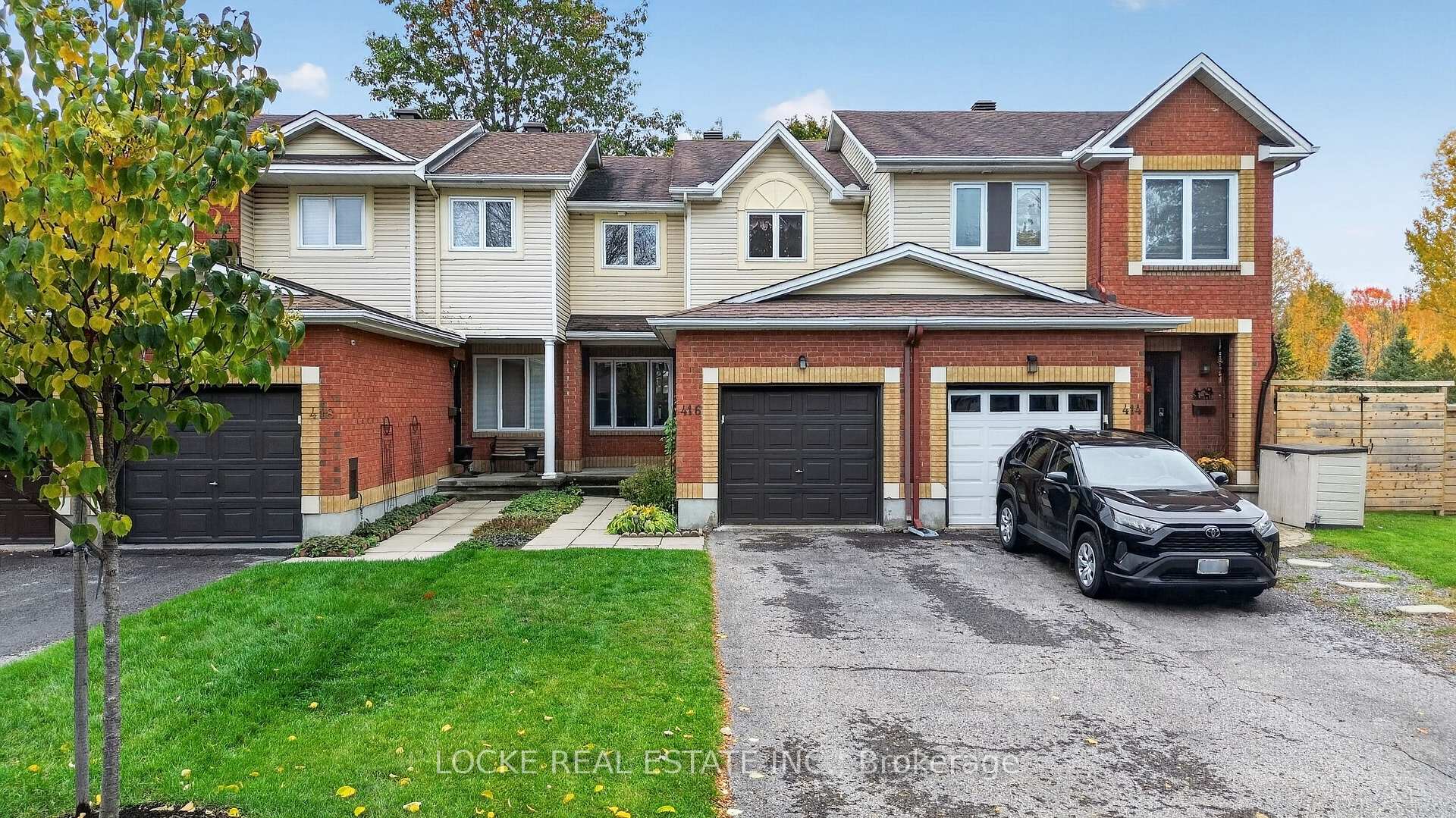Photo 1 of 416 Lawler Crescent, Ottawa, Chatelaine Village — HOMEH