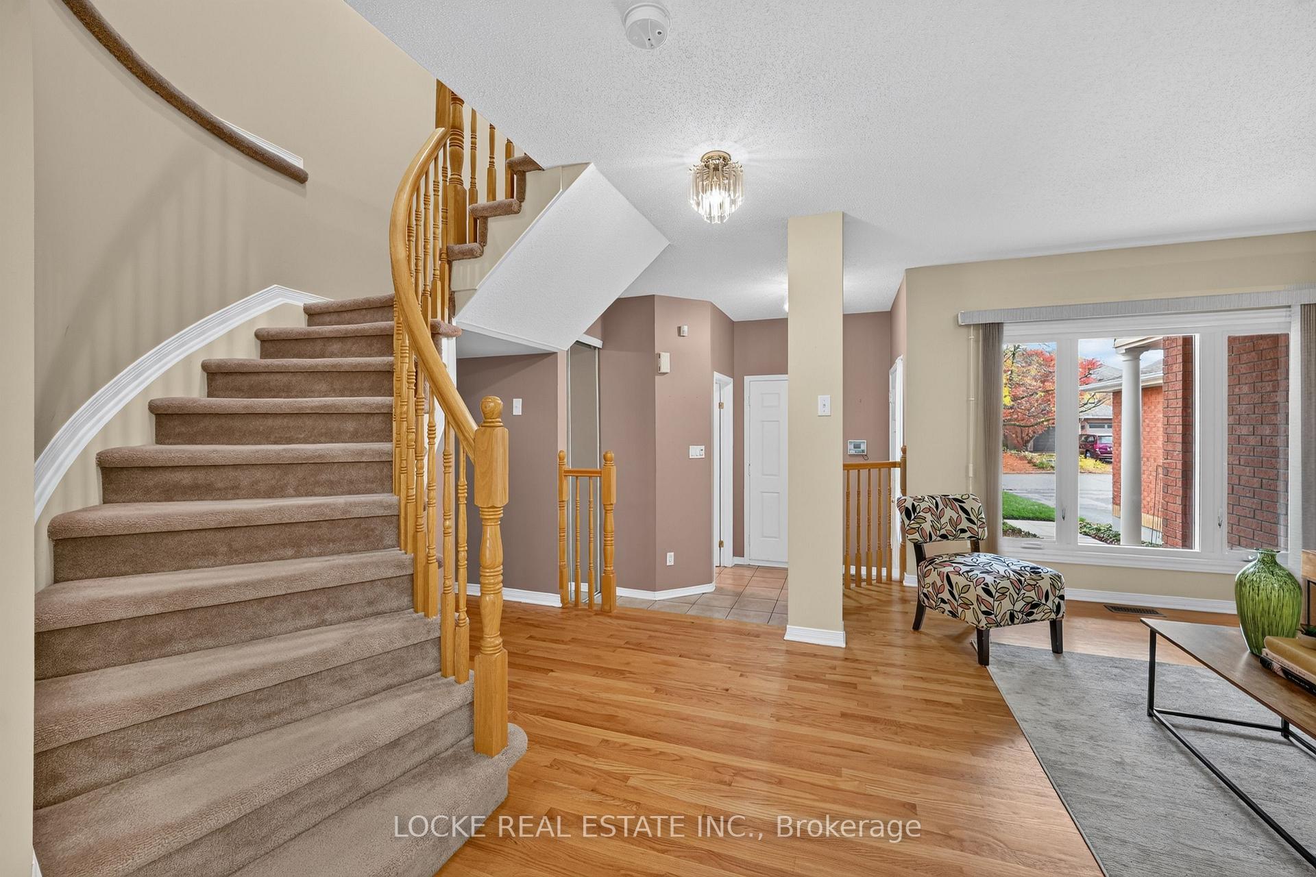 Photo 21 of 416 Lawler Crescent, Ottawa, Chatelaine Village — HOMEH