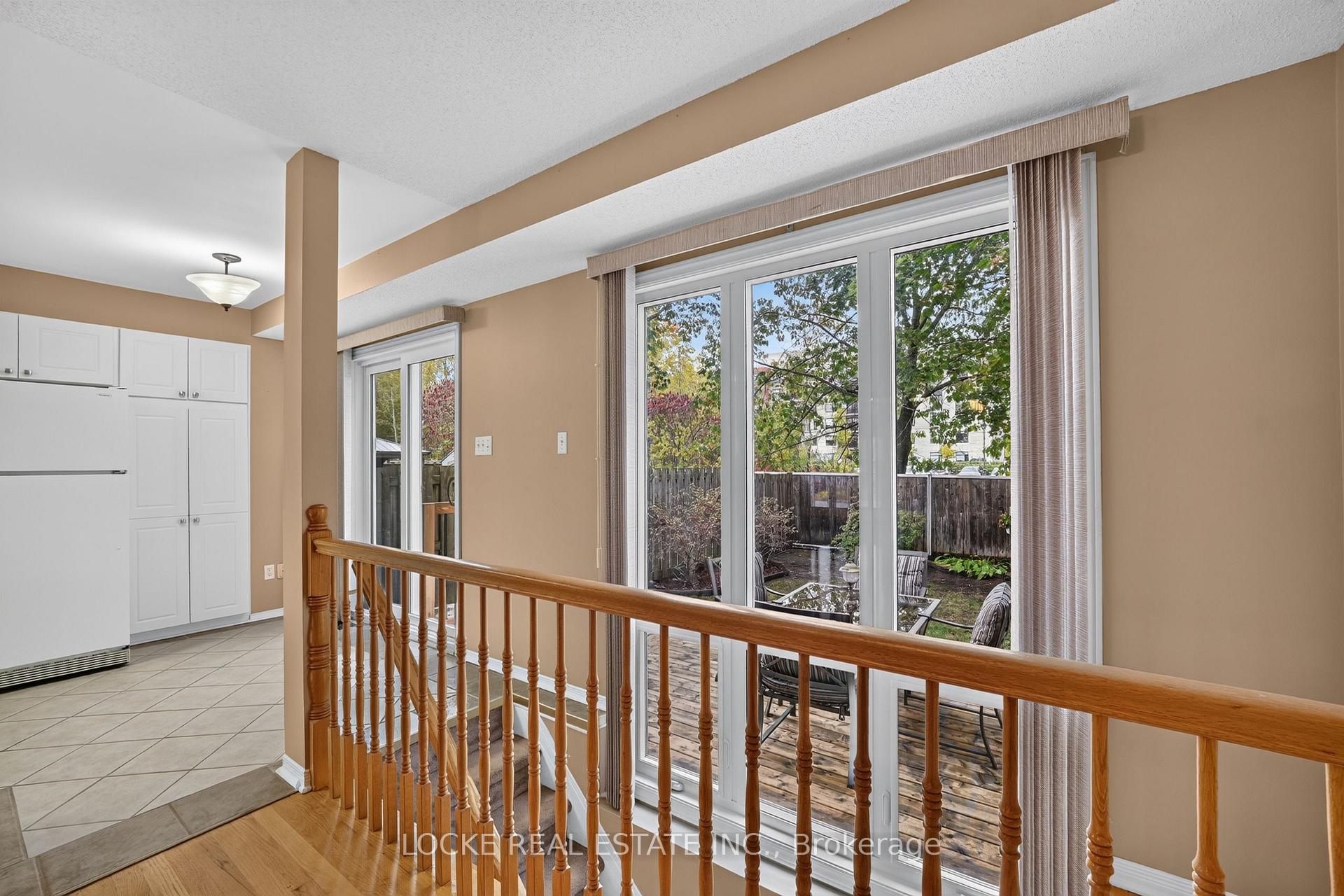 Photo 32 of 416 Lawler Crescent, Ottawa, Chatelaine Village — HOMEH