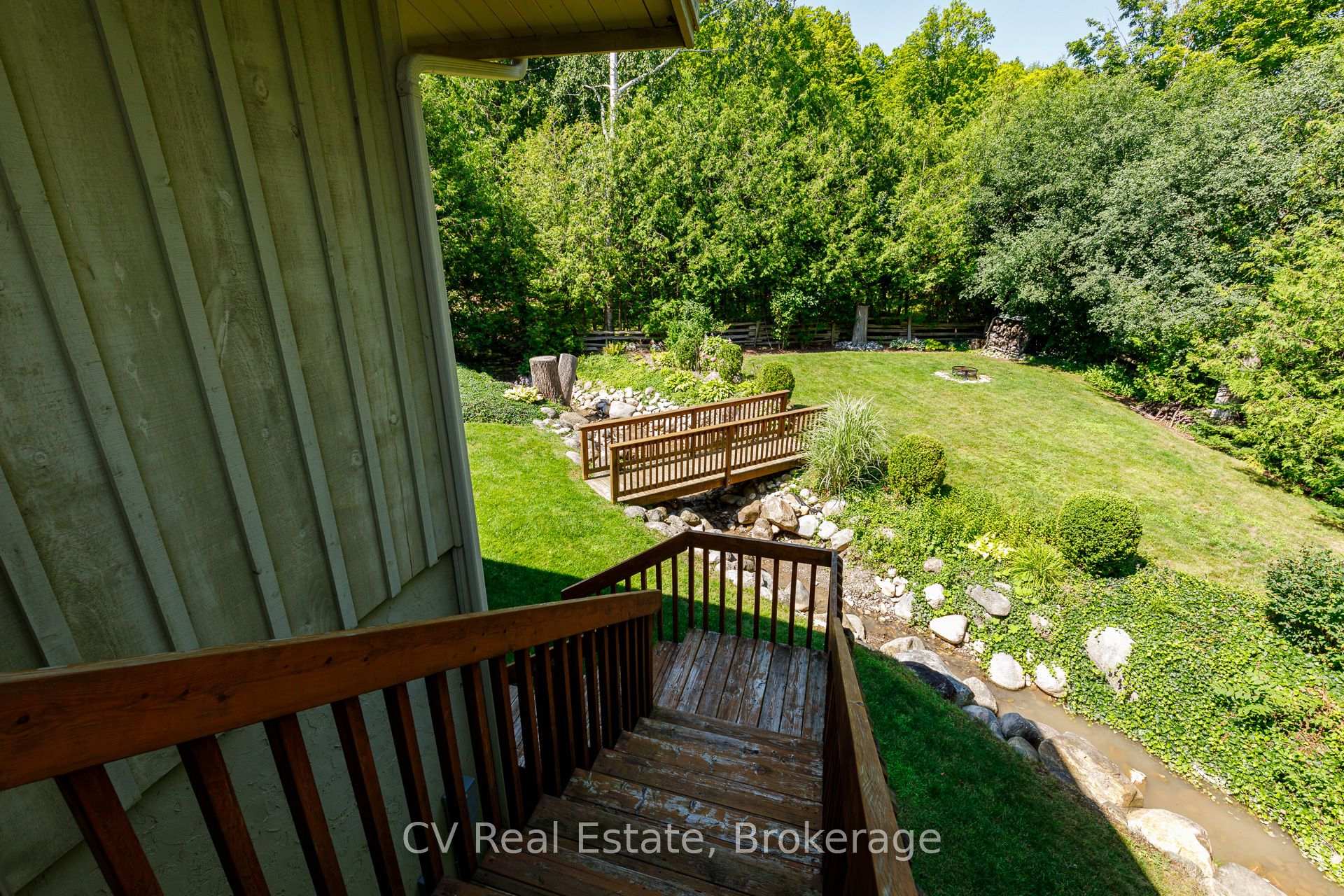 Photo 9 of 156 Chamonix Crescent, Blue Mountains — HOMEH