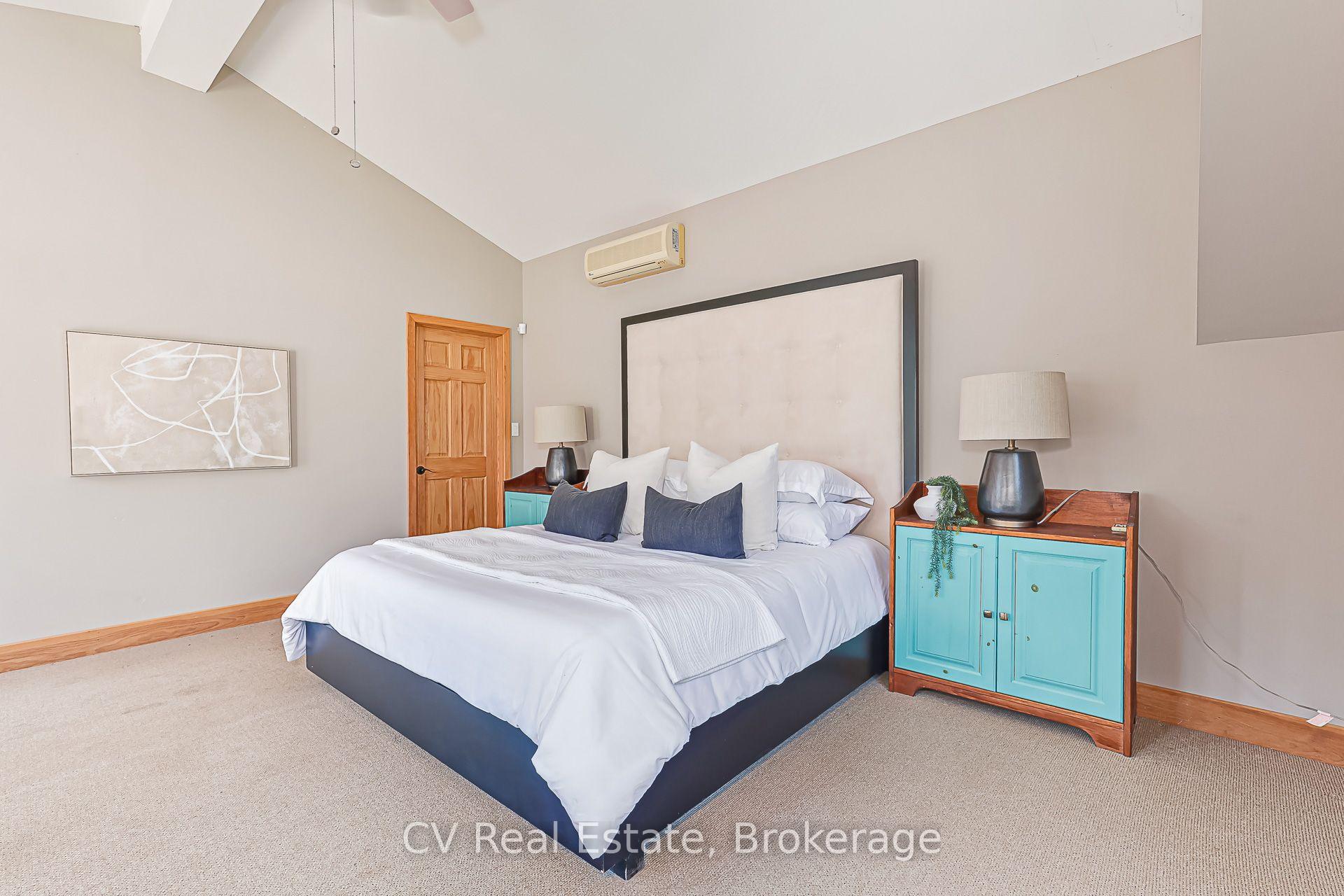 Photo 13 of 156 Chamonix Crescent, Blue Mountains — HOMEH
