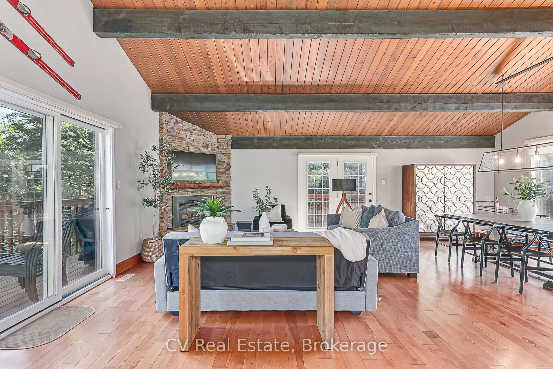 Photo 22 of 156 Chamonix Crescent, Blue Mountains — HOMEH
