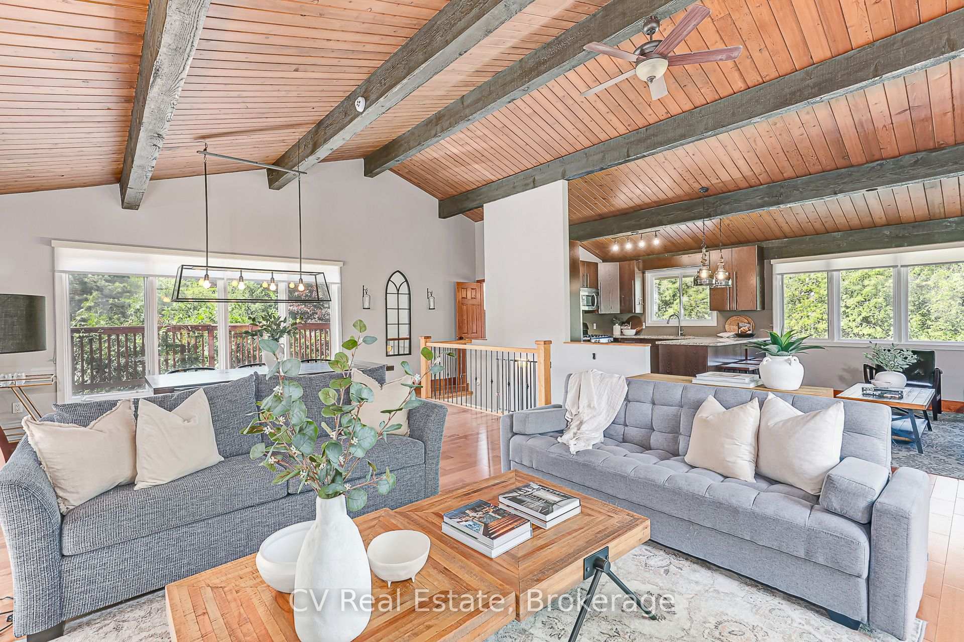 Photo 25 of 156 Chamonix Crescent, Blue Mountains — HOMEH