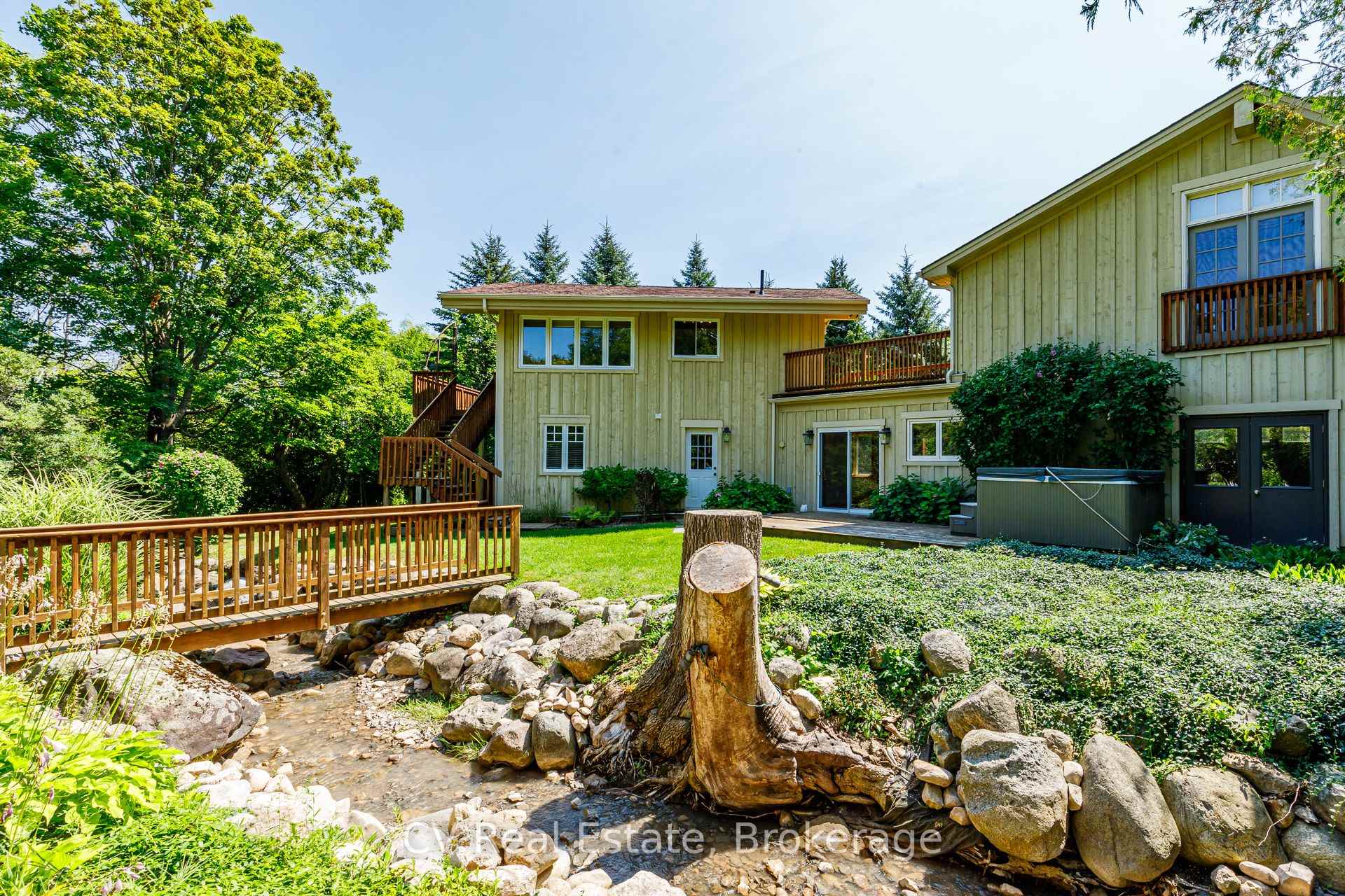 Photo 27 of 156 Chamonix Crescent, Blue Mountains — HOMEH