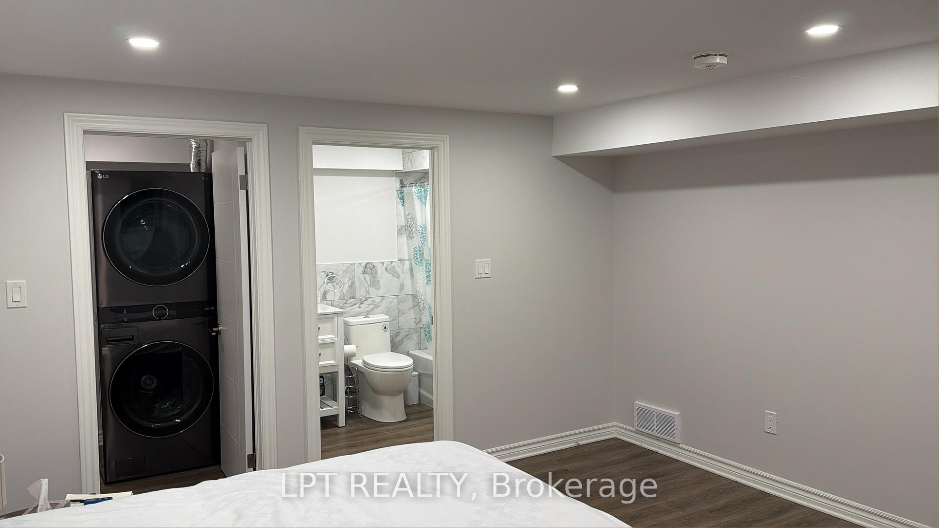 Photo 8 of Unit lower level, 14 Blue Forest Drive, North York, Bathurst Manor — HOMEH