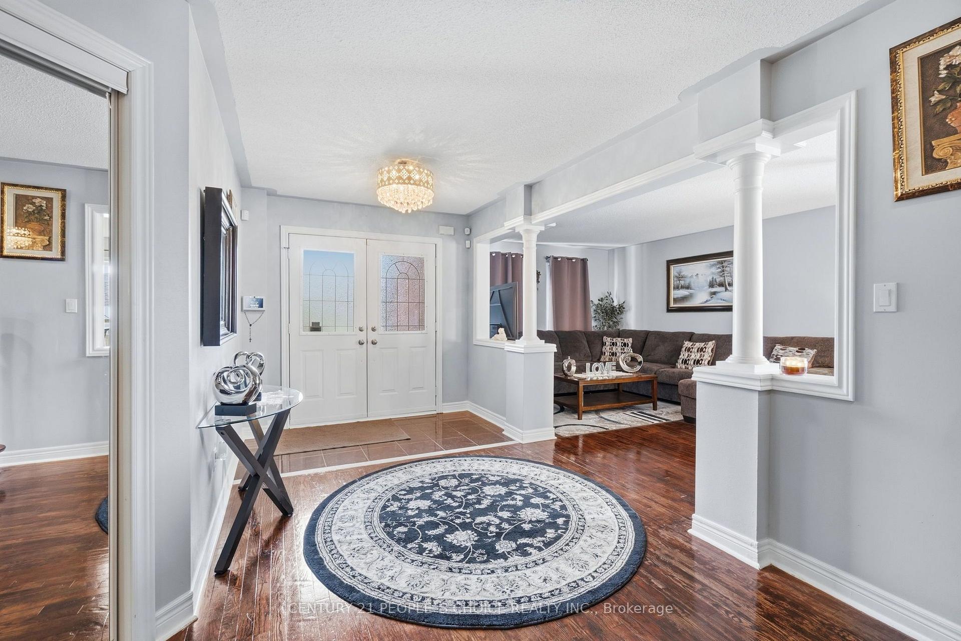 Photo 9 of 4 Imperial Crown Lane, Barrie, Innis-Shore — HOMEH