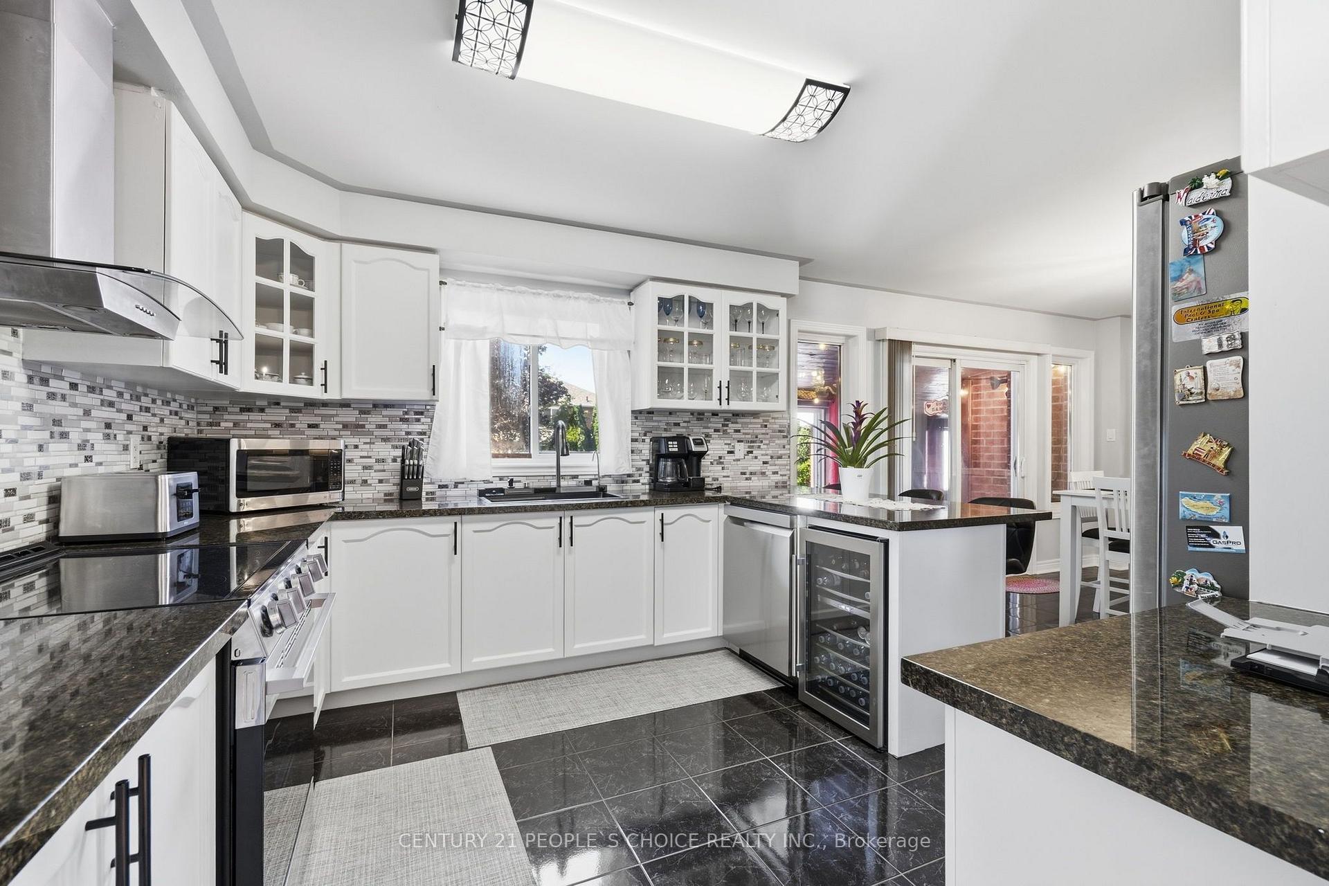 Photo 17 of 4 Imperial Crown Lane, Barrie, Innis-Shore — HOMEH