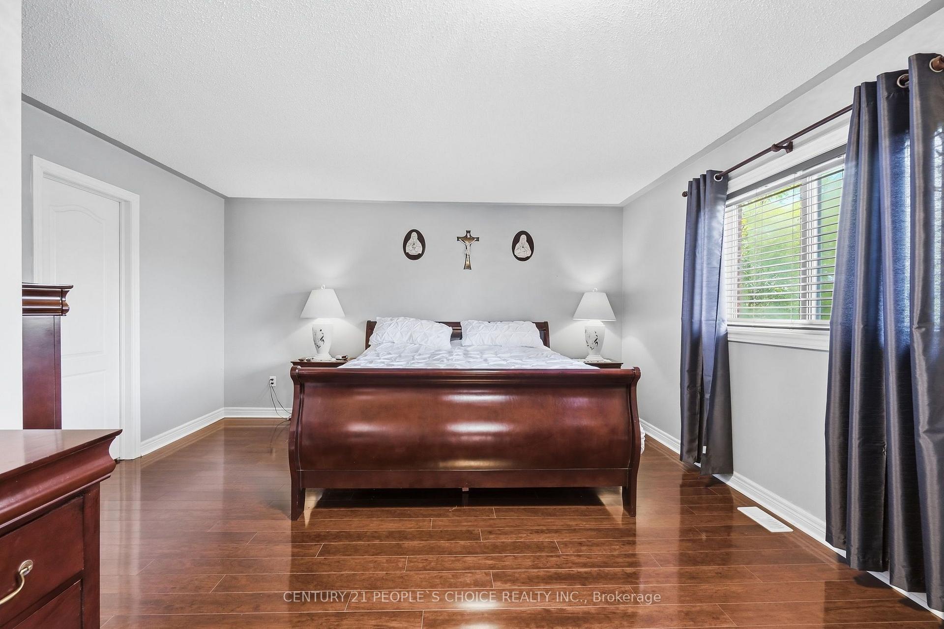 Photo 28 of 4 Imperial Crown Lane, Barrie, Innis-Shore — HOMEH