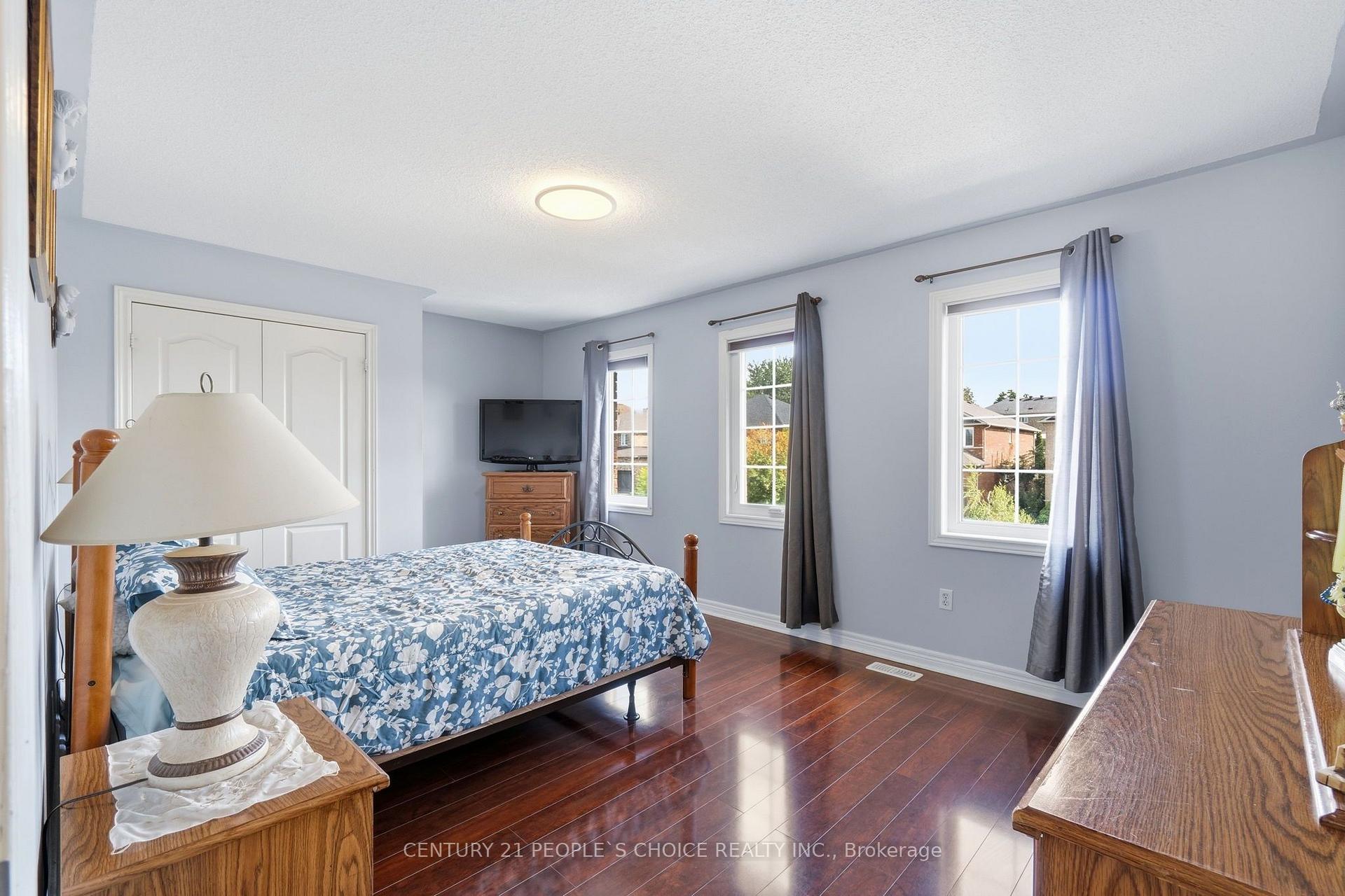 Photo 32 of 4 Imperial Crown Lane, Barrie, Innis-Shore — HOMEH
