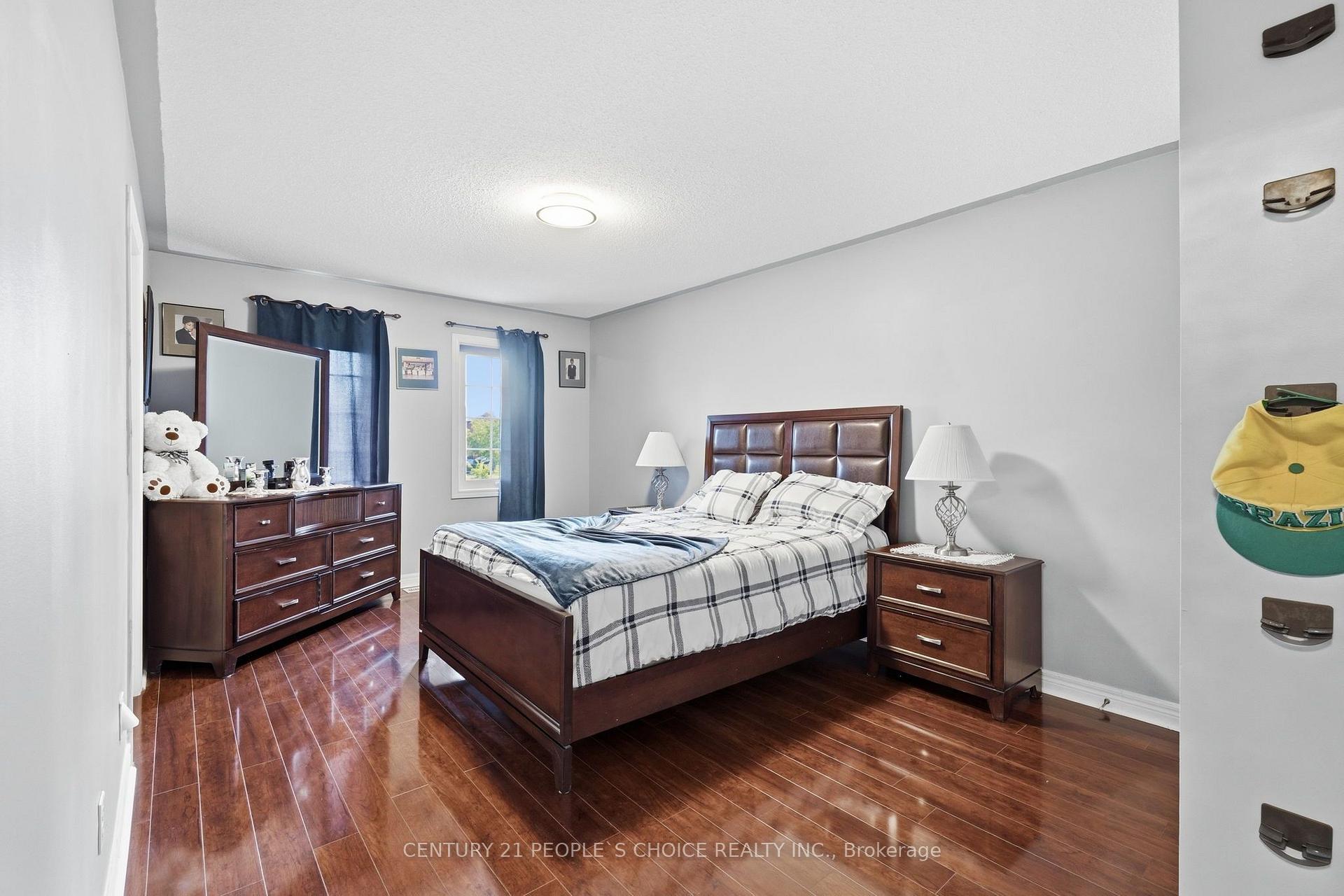 Photo 33 of 4 Imperial Crown Lane, Barrie, Innis-Shore — HOMEH
