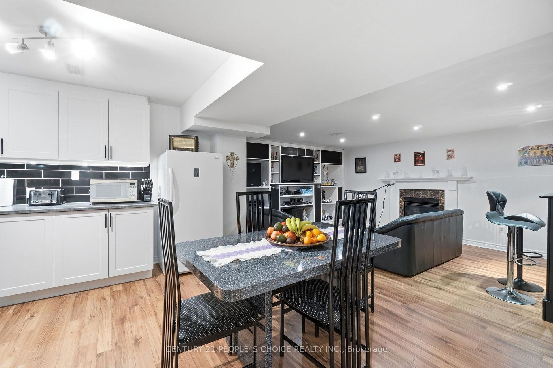 Photo 37 of 4 Imperial Crown Lane, Barrie, Innis-Shore — HOMEH