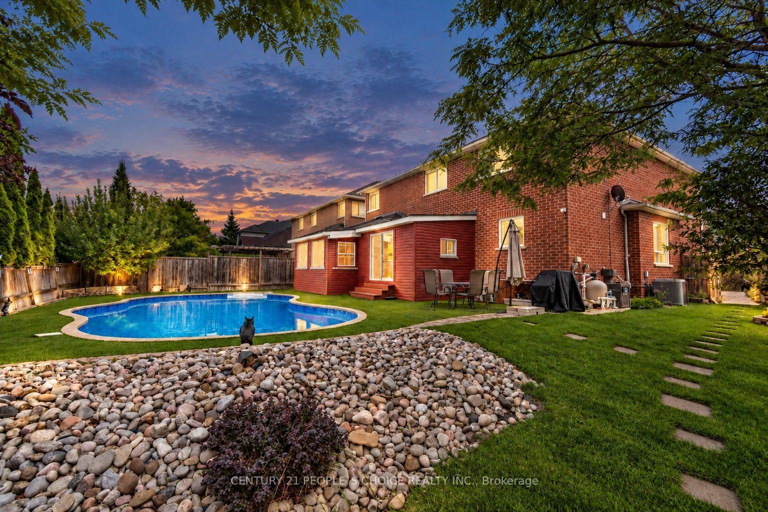 Photo 45 of 4 Imperial Crown Lane, Barrie, Innis-Shore — HOMEH