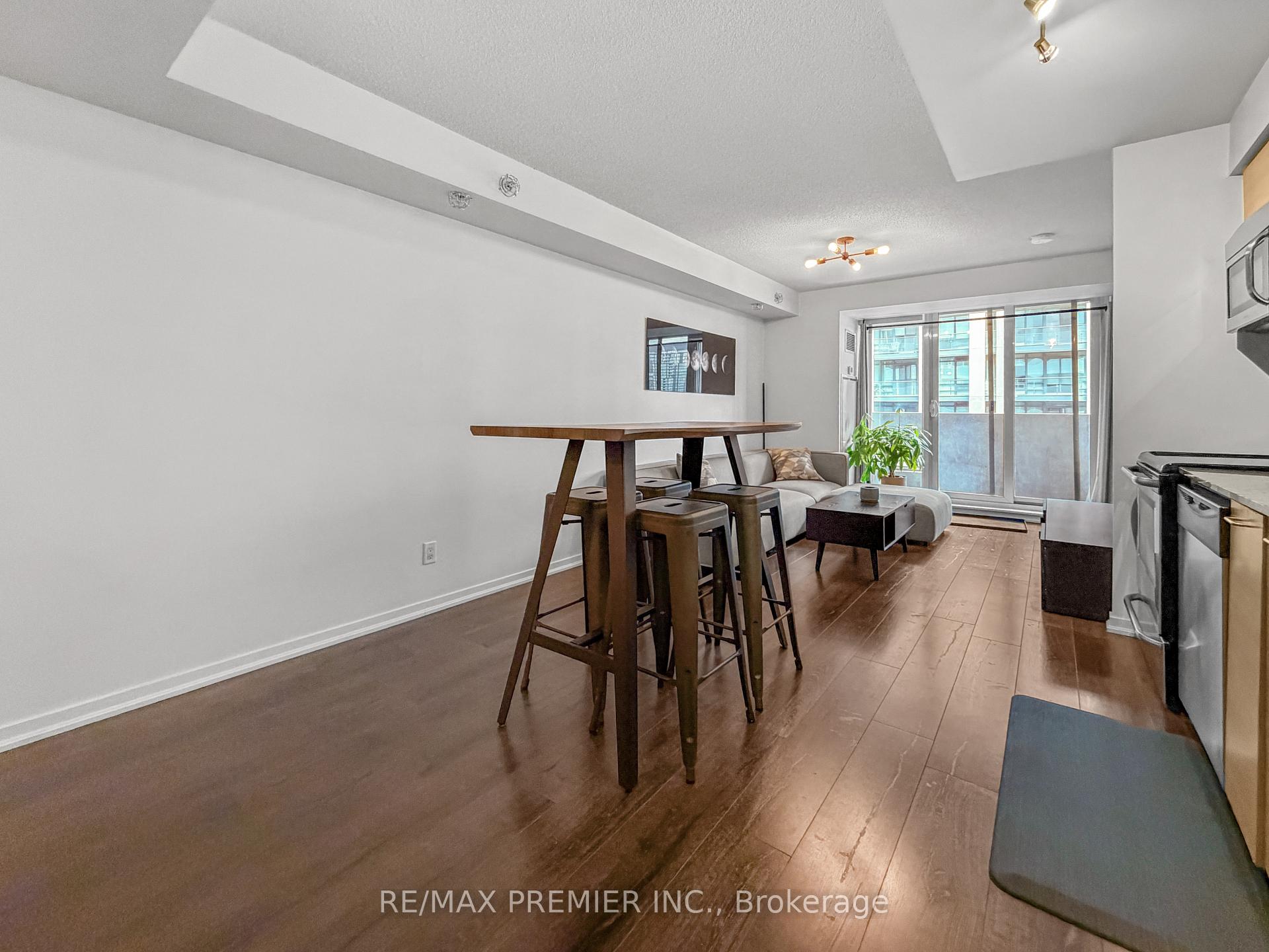 Photo 3 of Unit 811, 20 Joe Shuster Way, Toronto, South Parkdale — HOMEH