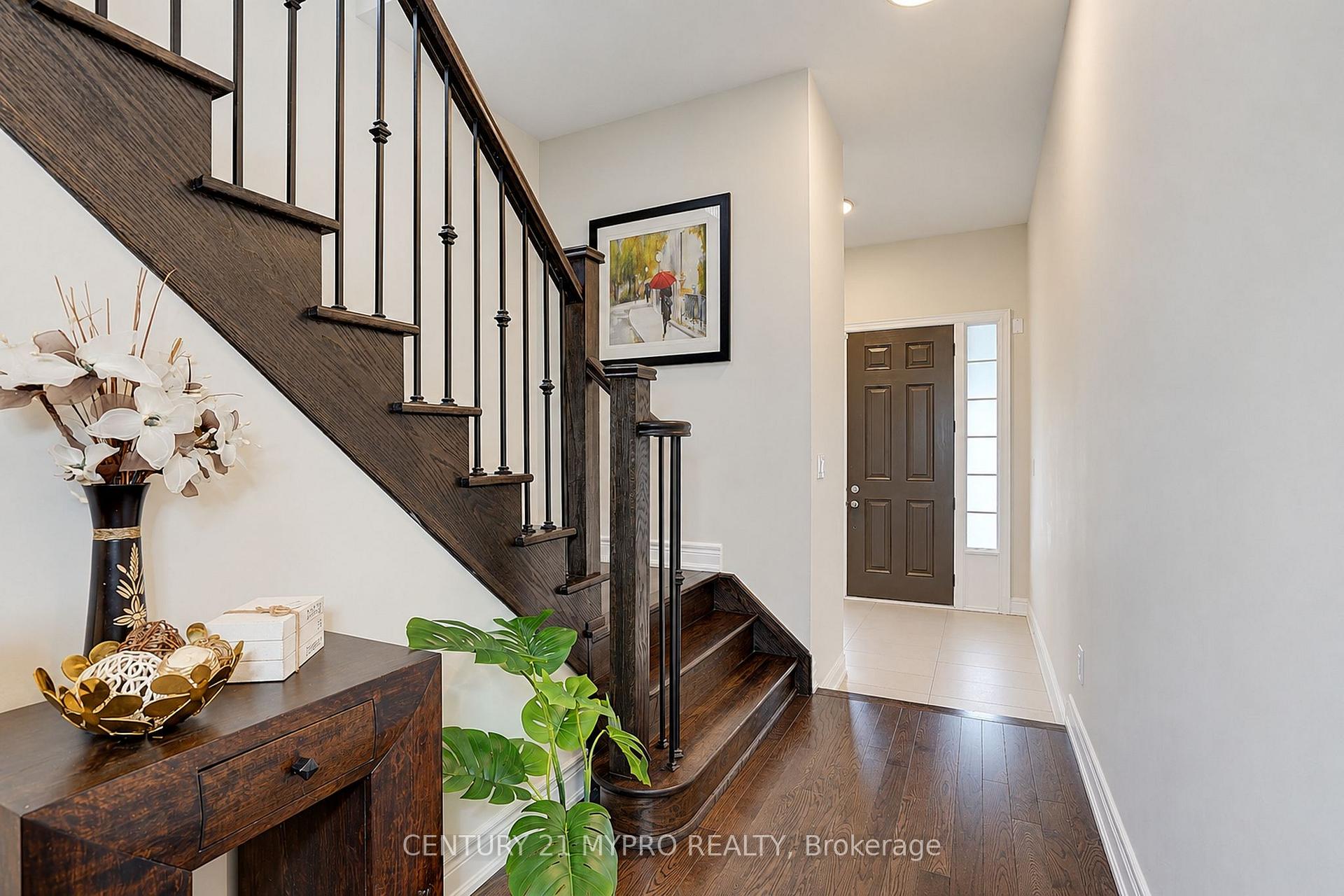 Photo 5 of 36 Hayeraft Street, Whitby, Rural Whitby — HOMEH