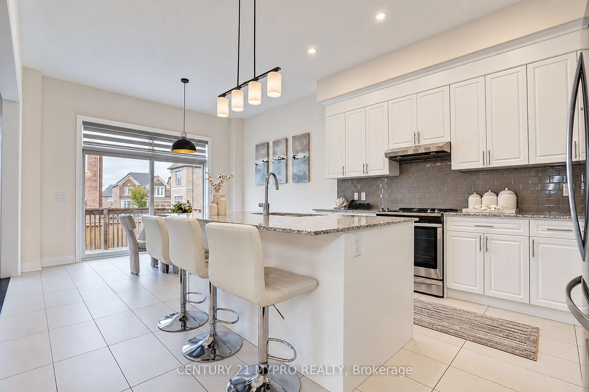 Photo 11 of 36 Hayeraft Street, Whitby, Rural Whitby — HOMEH