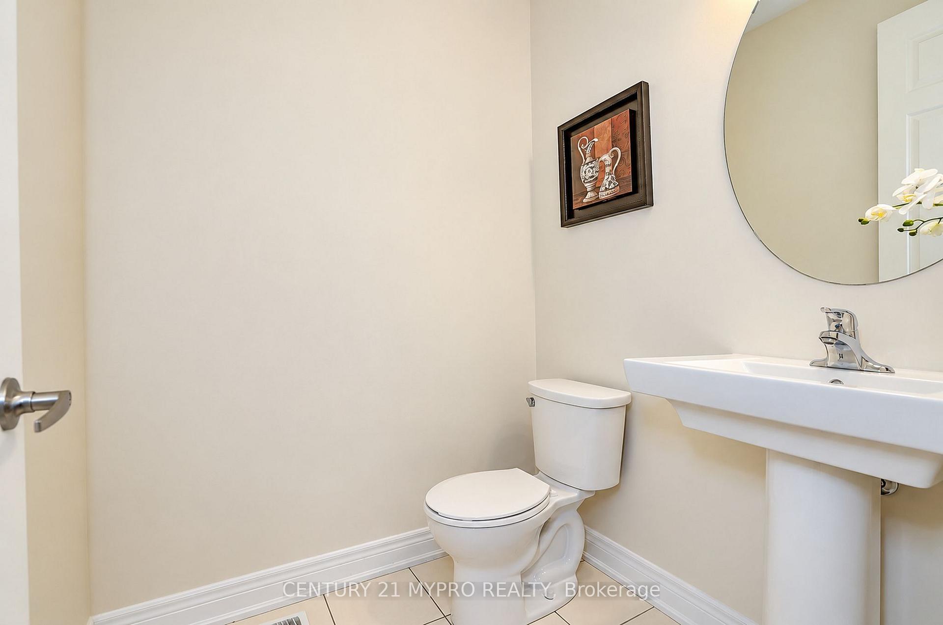 Photo 21 of 36 Hayeraft Street, Whitby, Rural Whitby — HOMEH