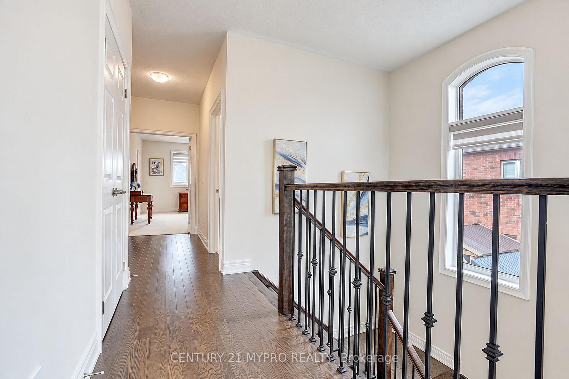 Photo 25 of 36 Hayeraft Street, Whitby, Rural Whitby — HOMEH