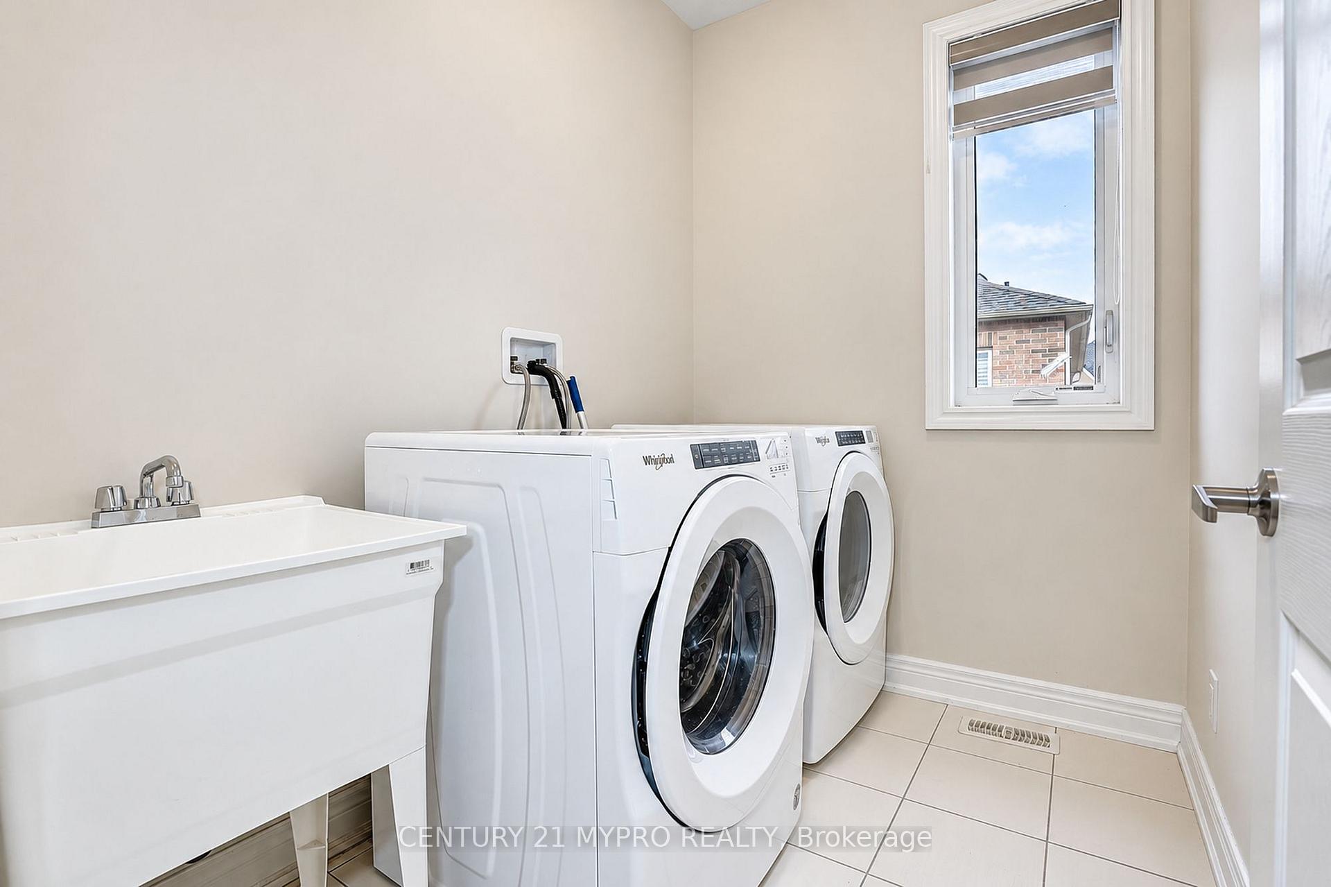 Photo 40 of 36 Hayeraft Street, Whitby, Rural Whitby — HOMEH