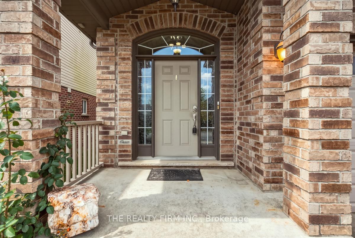 Photo 6 of 2027 Springridge Drive, London, North C — HOMEH