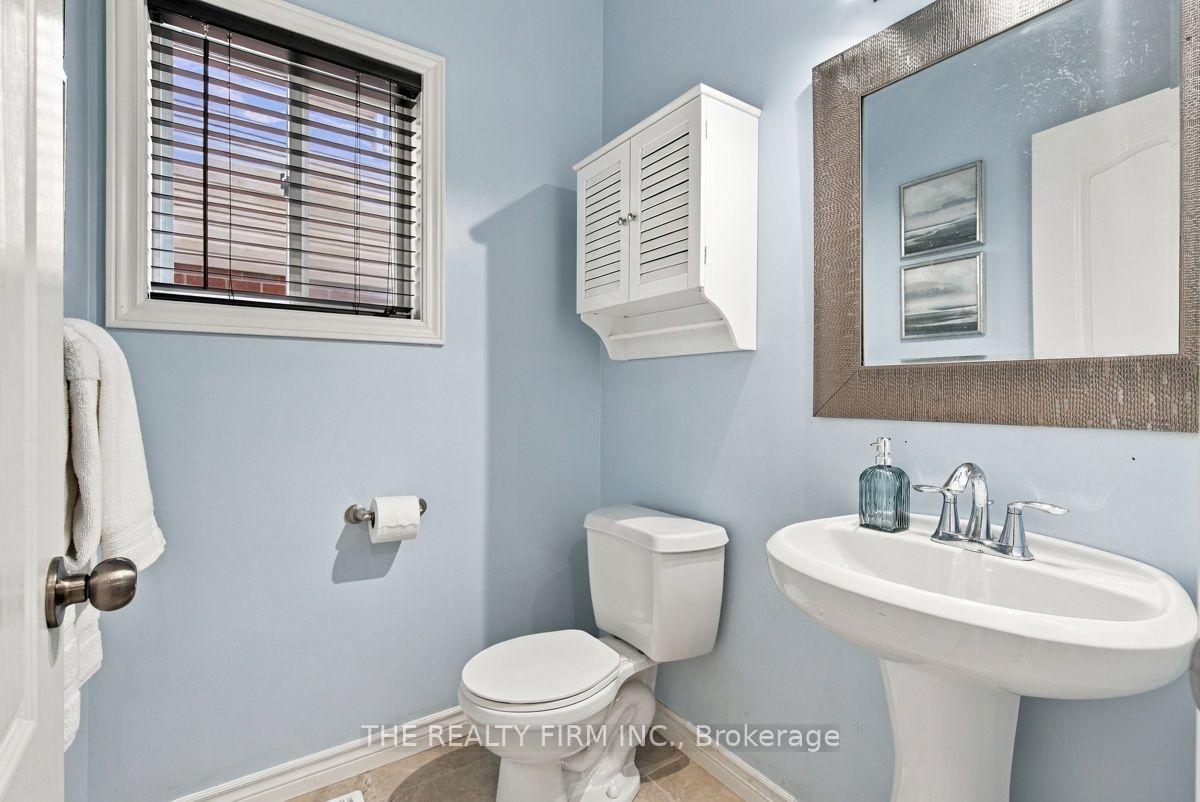 Photo 20 of 2027 Springridge Drive, London, North C — HOMEH