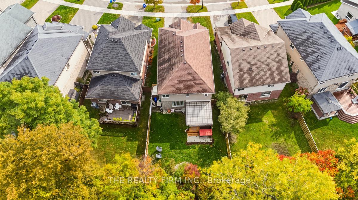 Photo 46 of 2027 Springridge Drive, London, North C — HOMEH