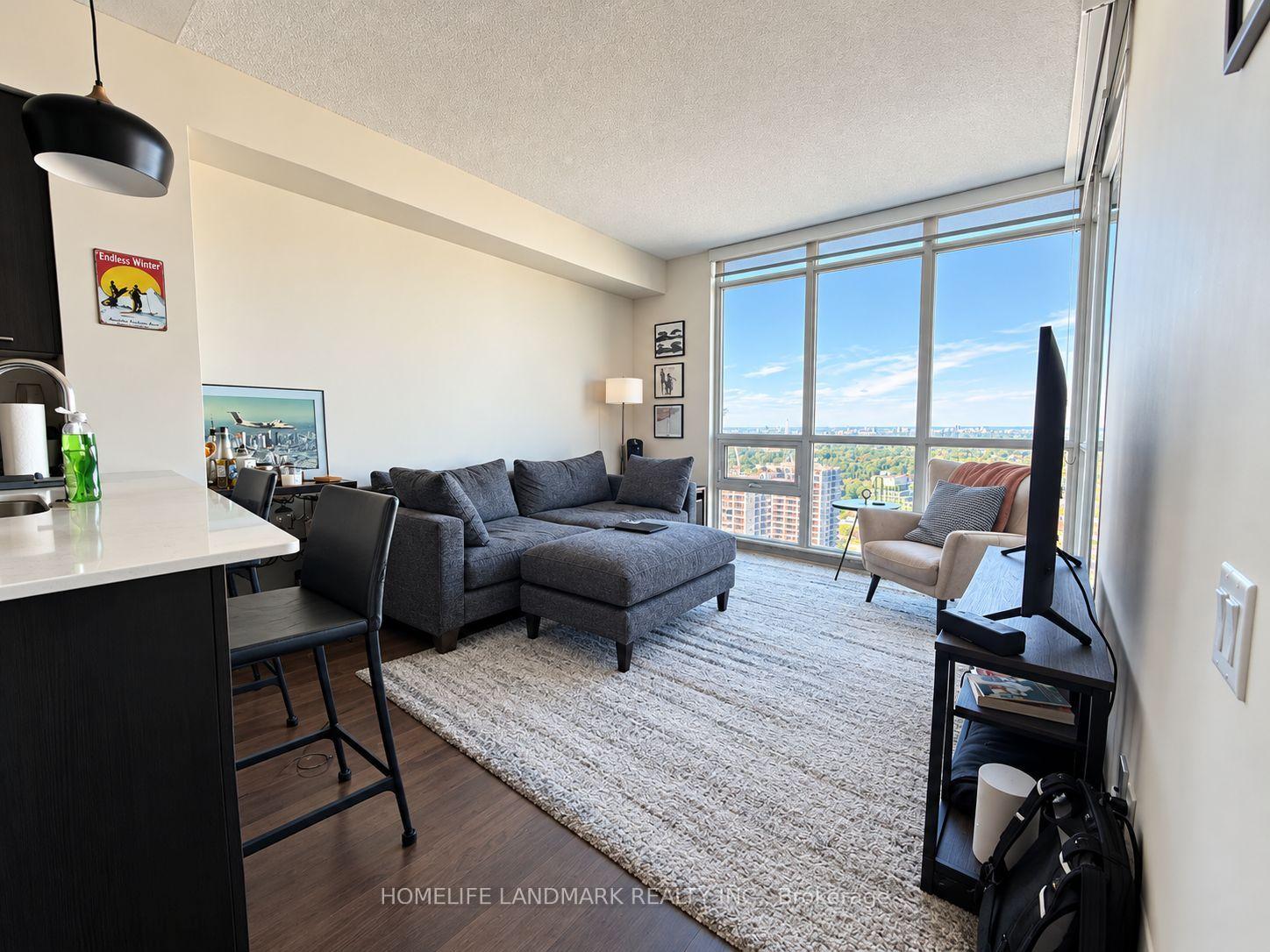 Photo 5 of Unit 3404, 30 Roehampton Avenue, Toronto, Mount Pleasant West — HOMEH