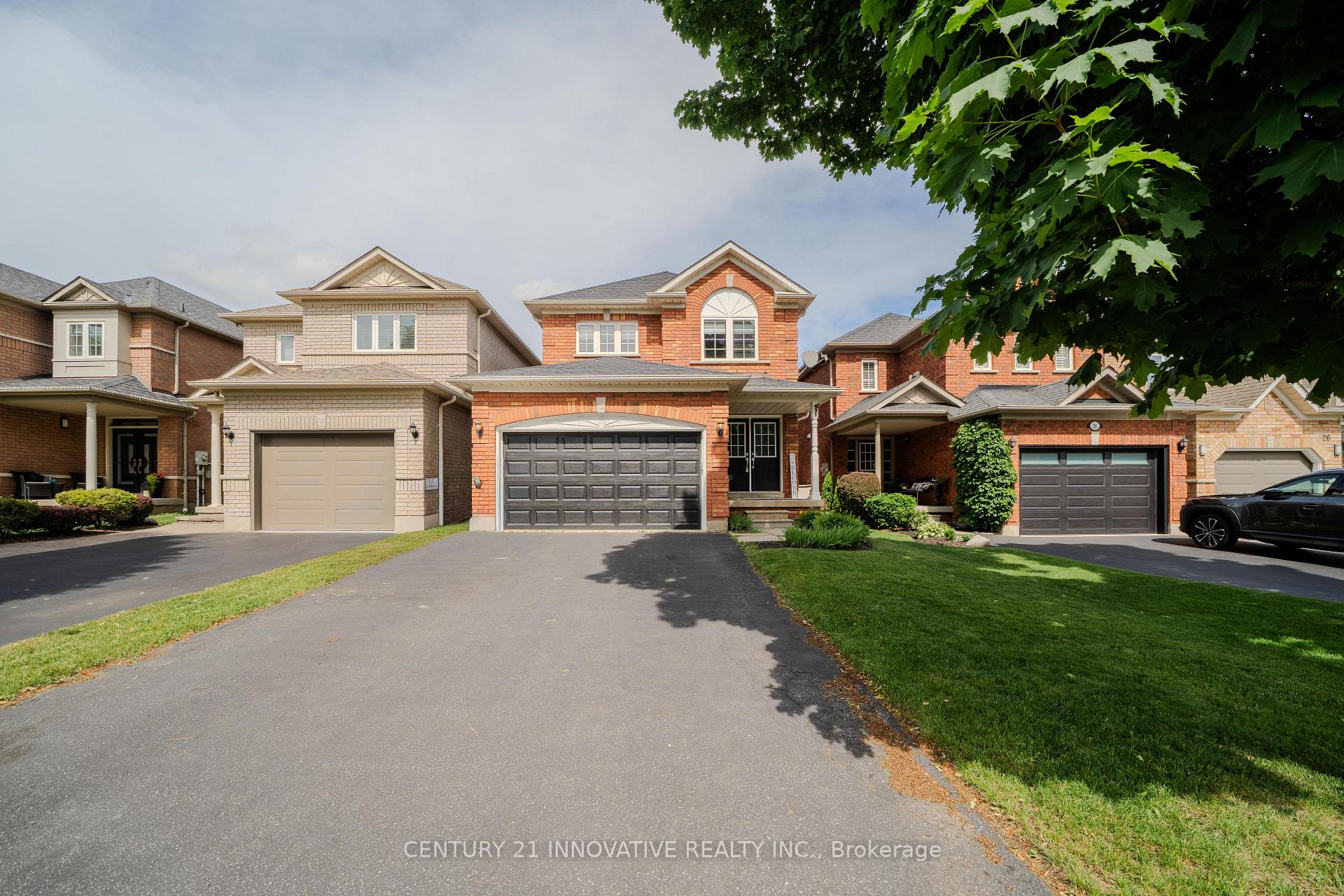 Photo 2 of 30 Castle Green Drive, Whitby, Rolling Acres — HOMEH