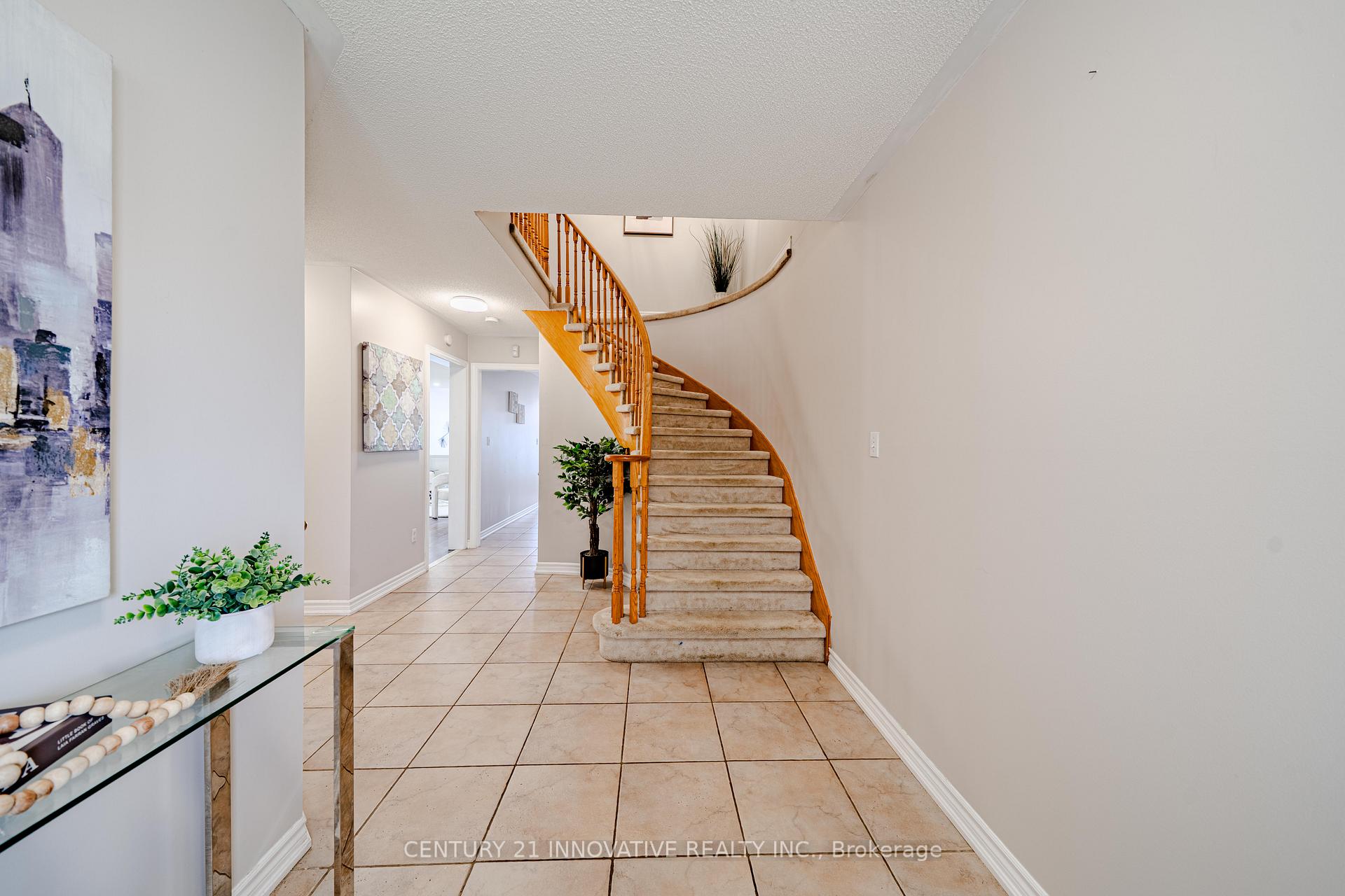 Photo 6 of 30 Castle Green Drive, Whitby, Rolling Acres — HOMEH